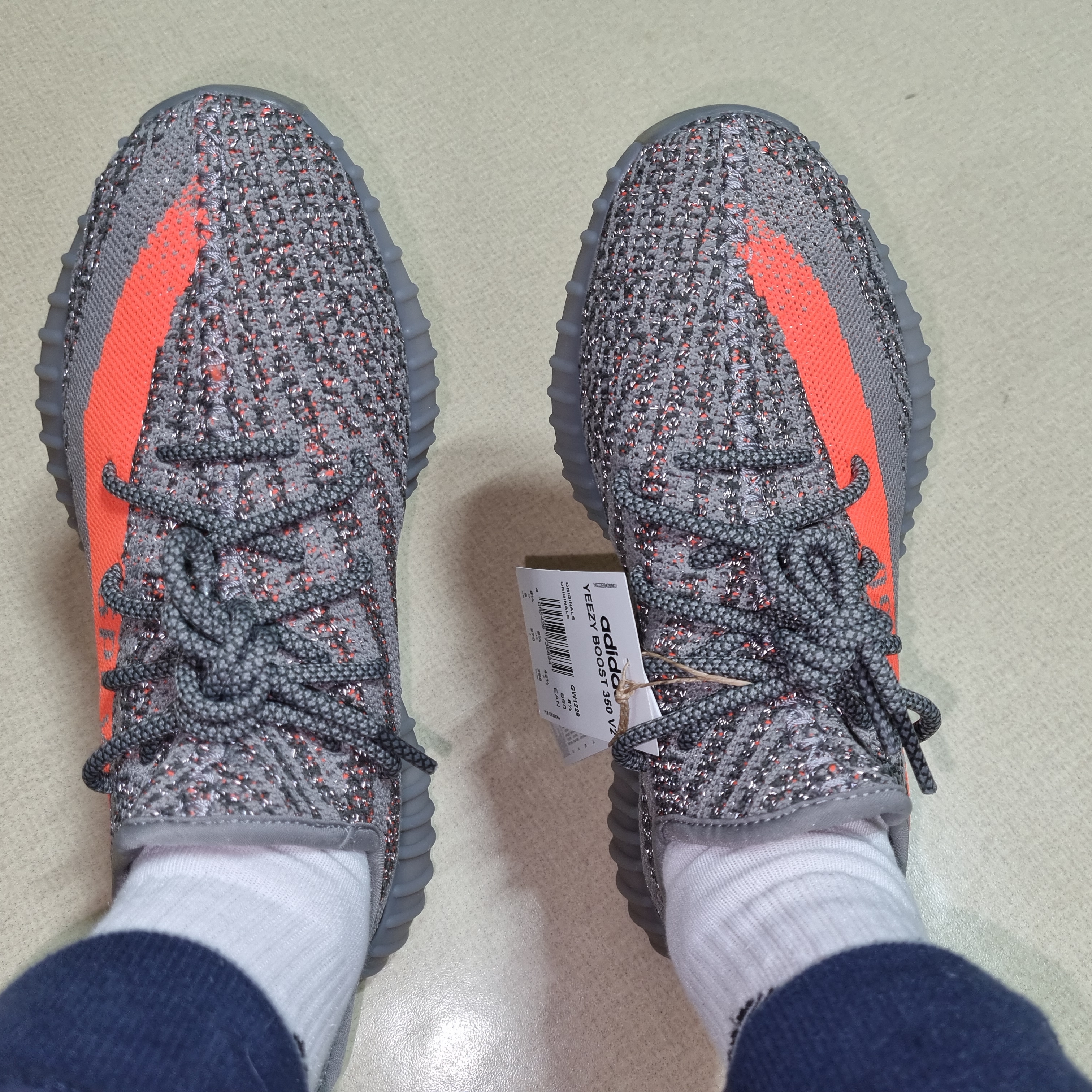 Adidas Yeezy Boost 350 V2 Beluga - Reflective 착용 스타일 - 3