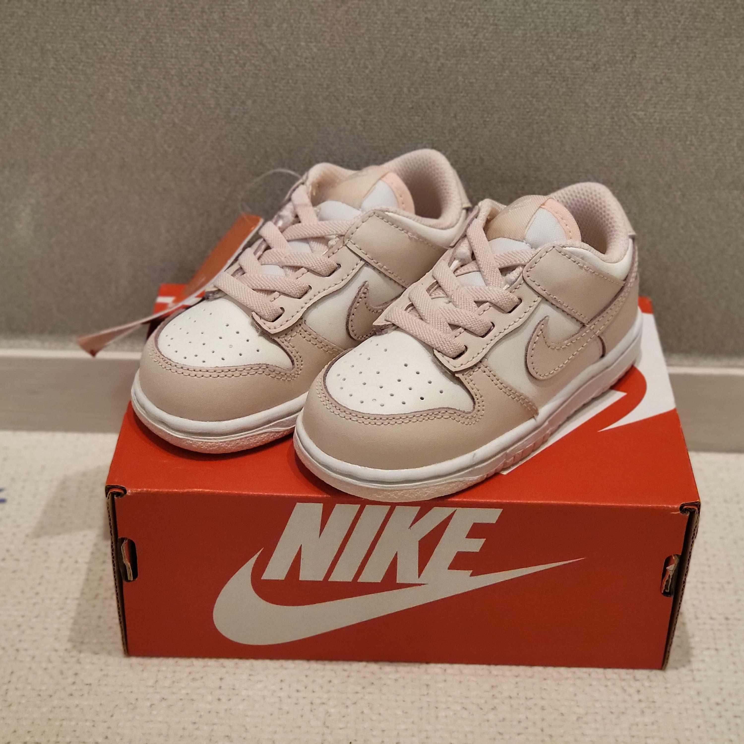 (TD) Nike Dunk Low Orange Pearl 착용 스타일 - 1