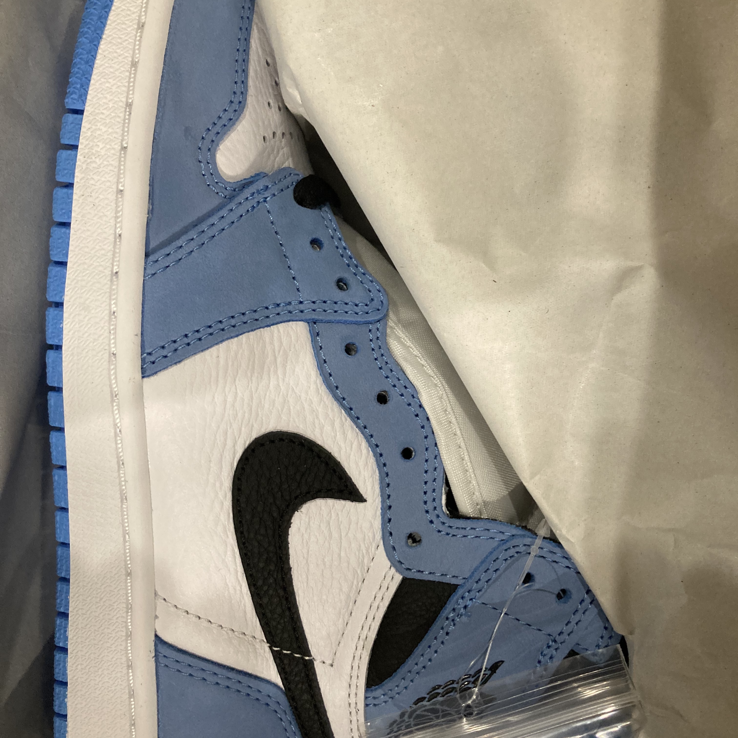 Jordan 1 Retro High OG University Blue 착용 스타일