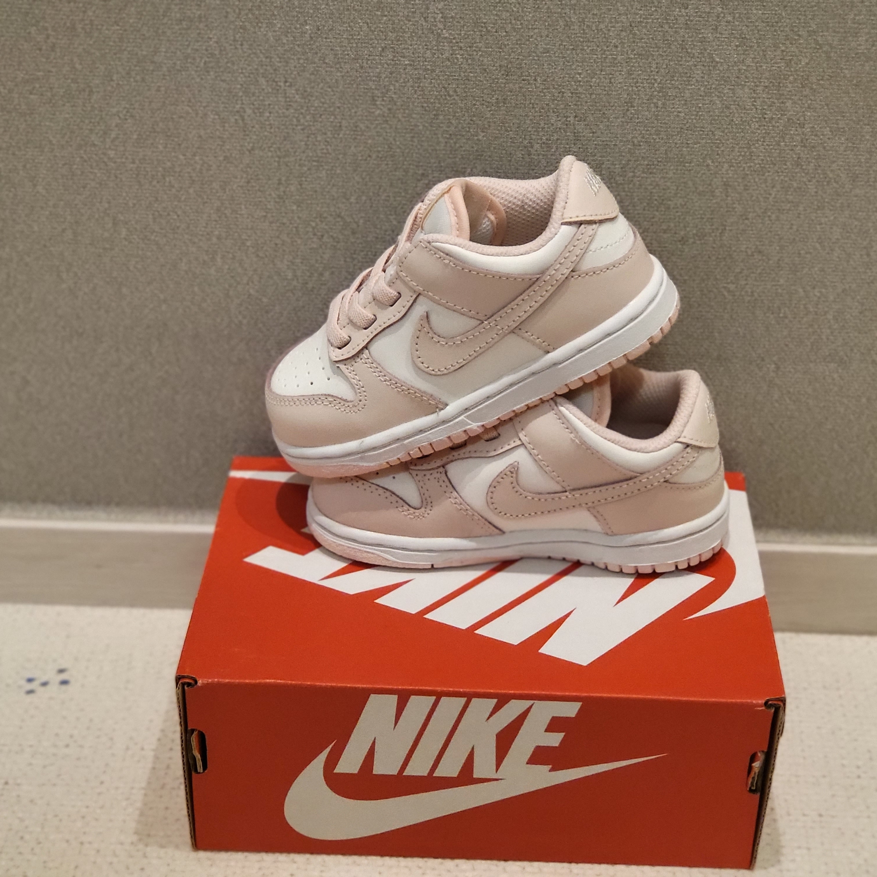 (TD) Nike Dunk Low Orange Pearl 착용 스타일 - 2