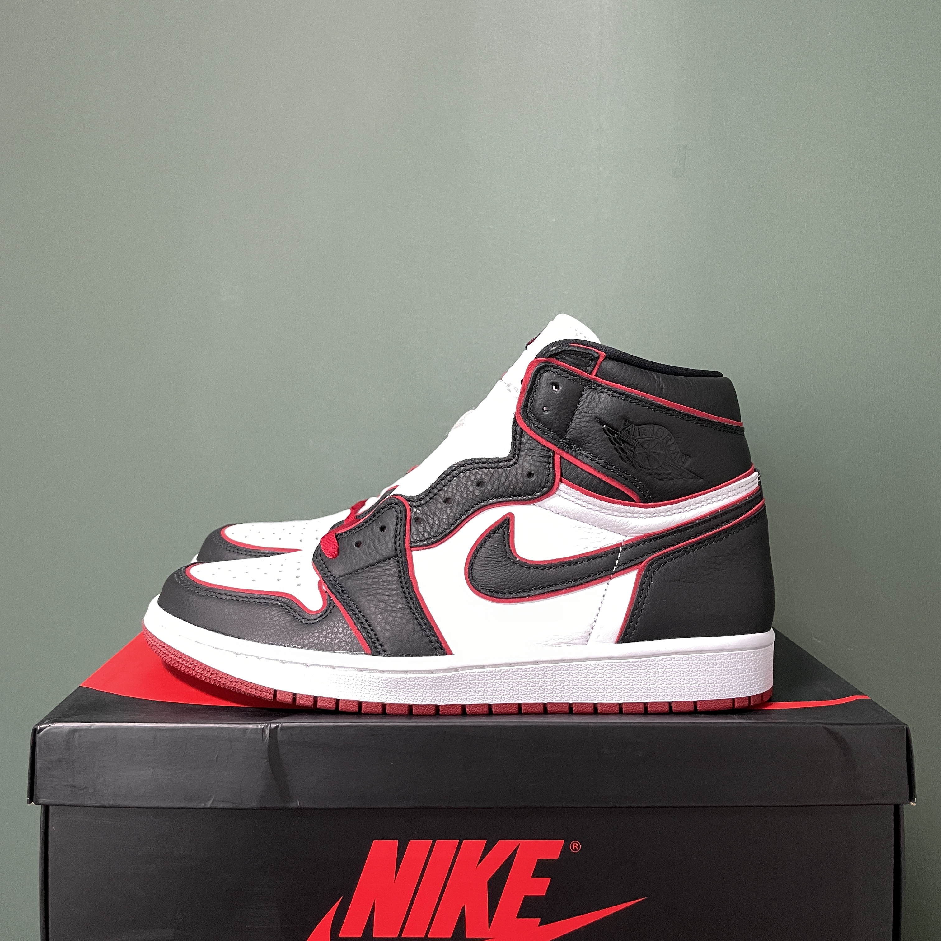 Jordan 1 Retro High OG Bloodline 착용 스타일