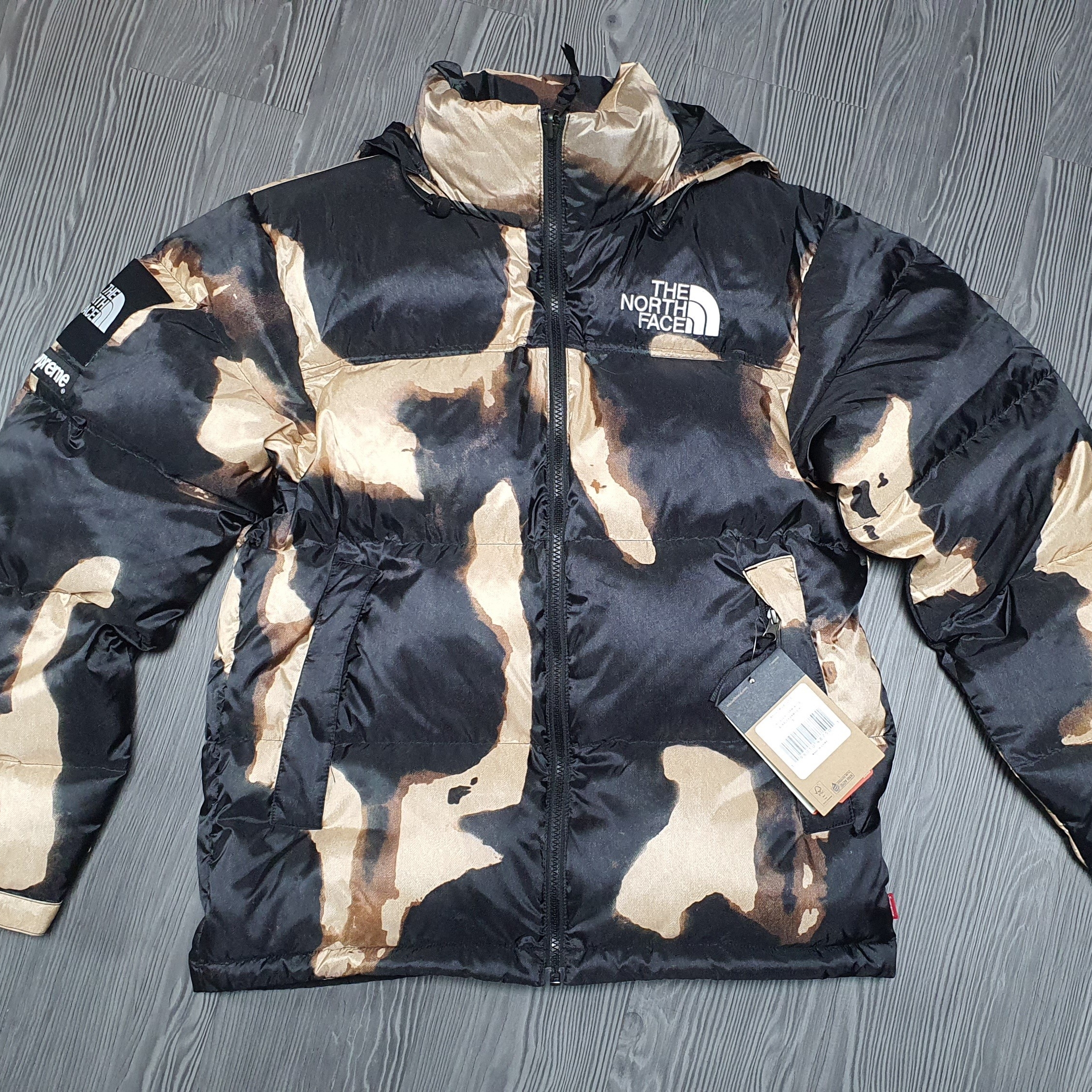 Supreme x The North Face Bleached Denim Print Nuptse Jacket Black - 21FW 착용 스타일 - 1