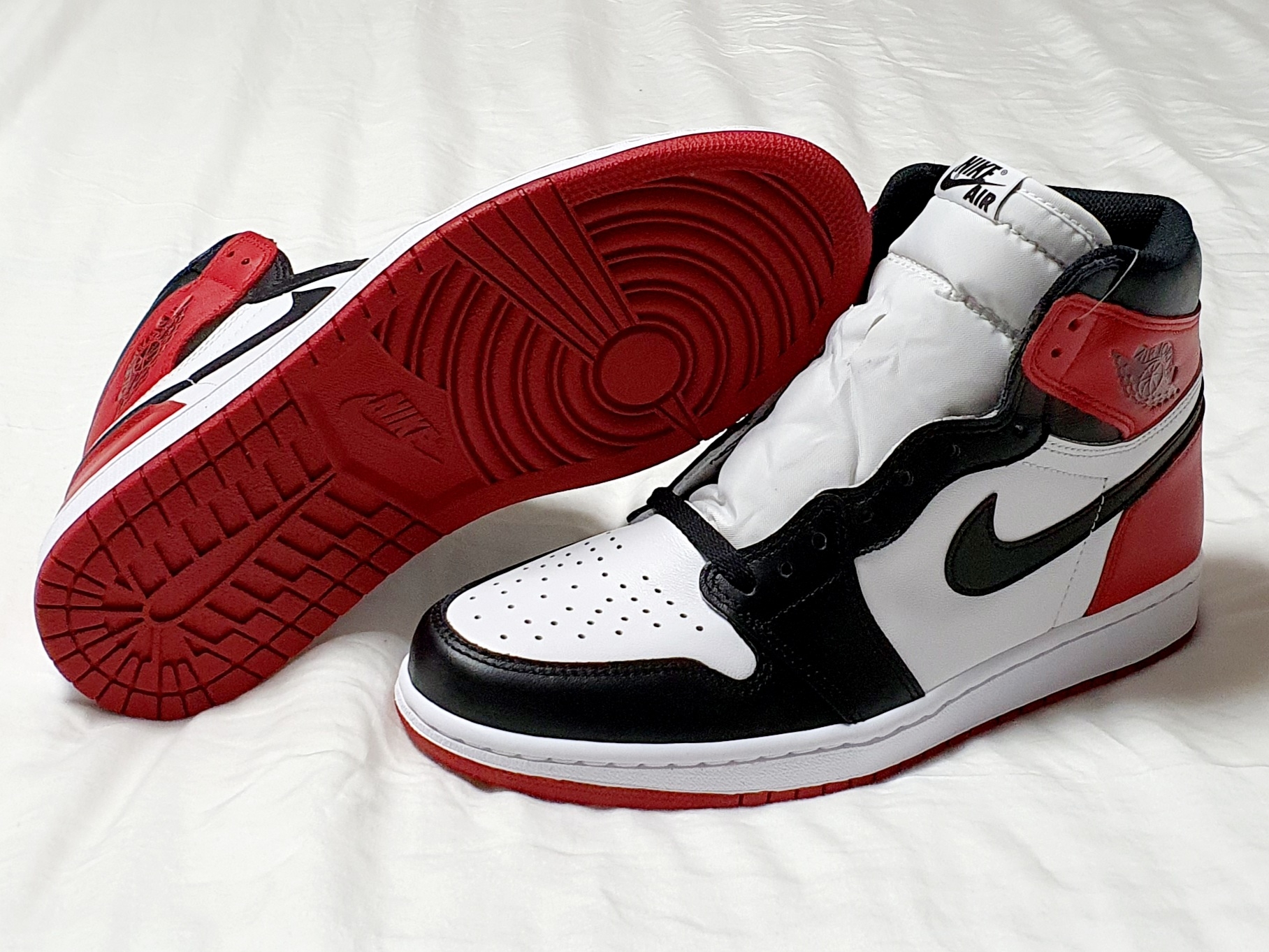 Jordan 1 Retro High OG Black Toe 2016 착용 스타일 - 2