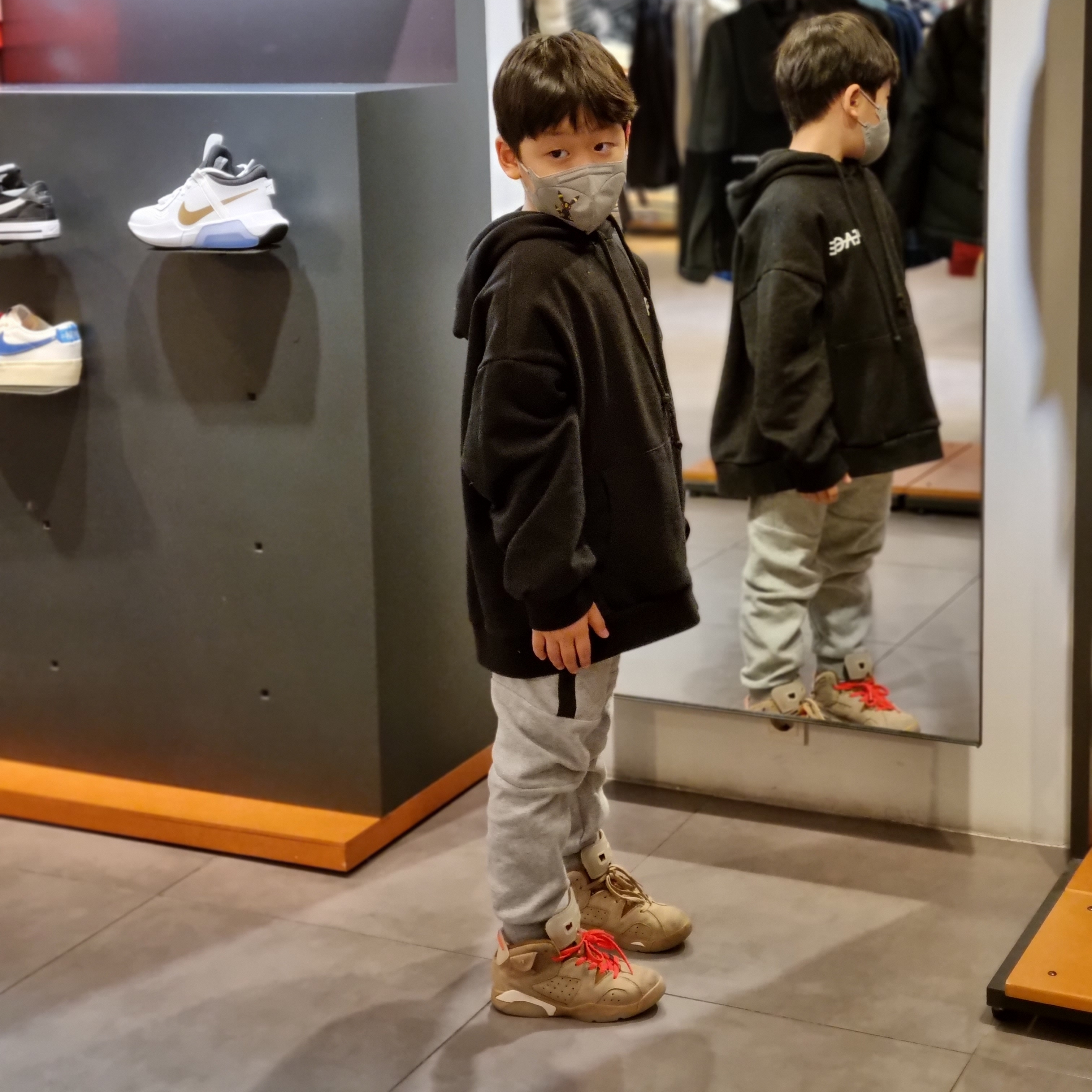 (PS) Jordan 6 x Travis Scott Retro SP British Khaki 착용 스타일