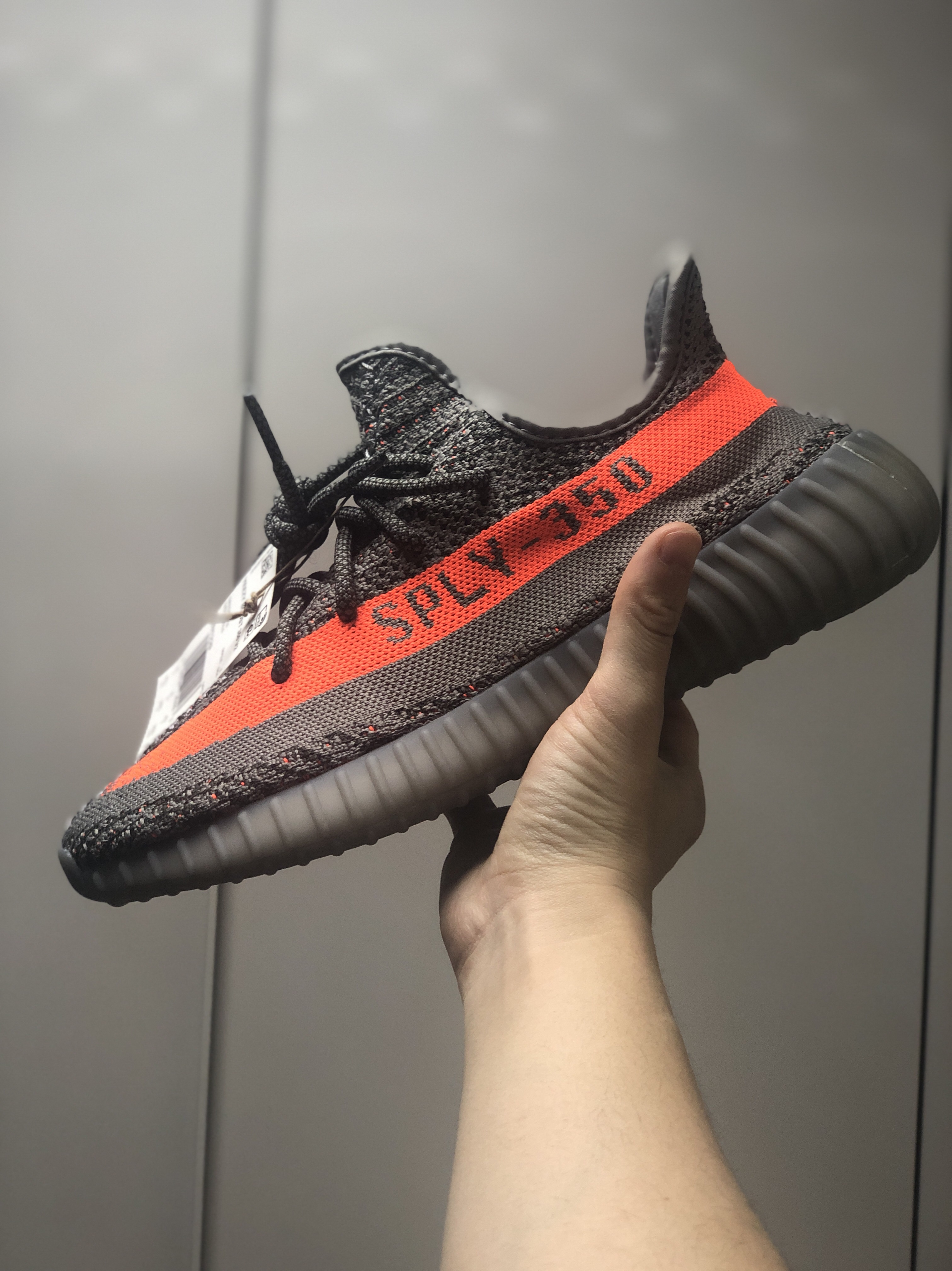 Adidas Yeezy Boost 350 V2 Beluga - Reflective 착용 스타일 - 1