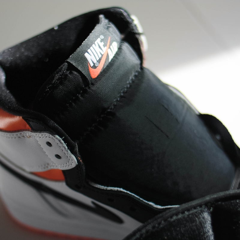Jordan 1 Retro High OG Electro Orange 착용 스타일 - 2