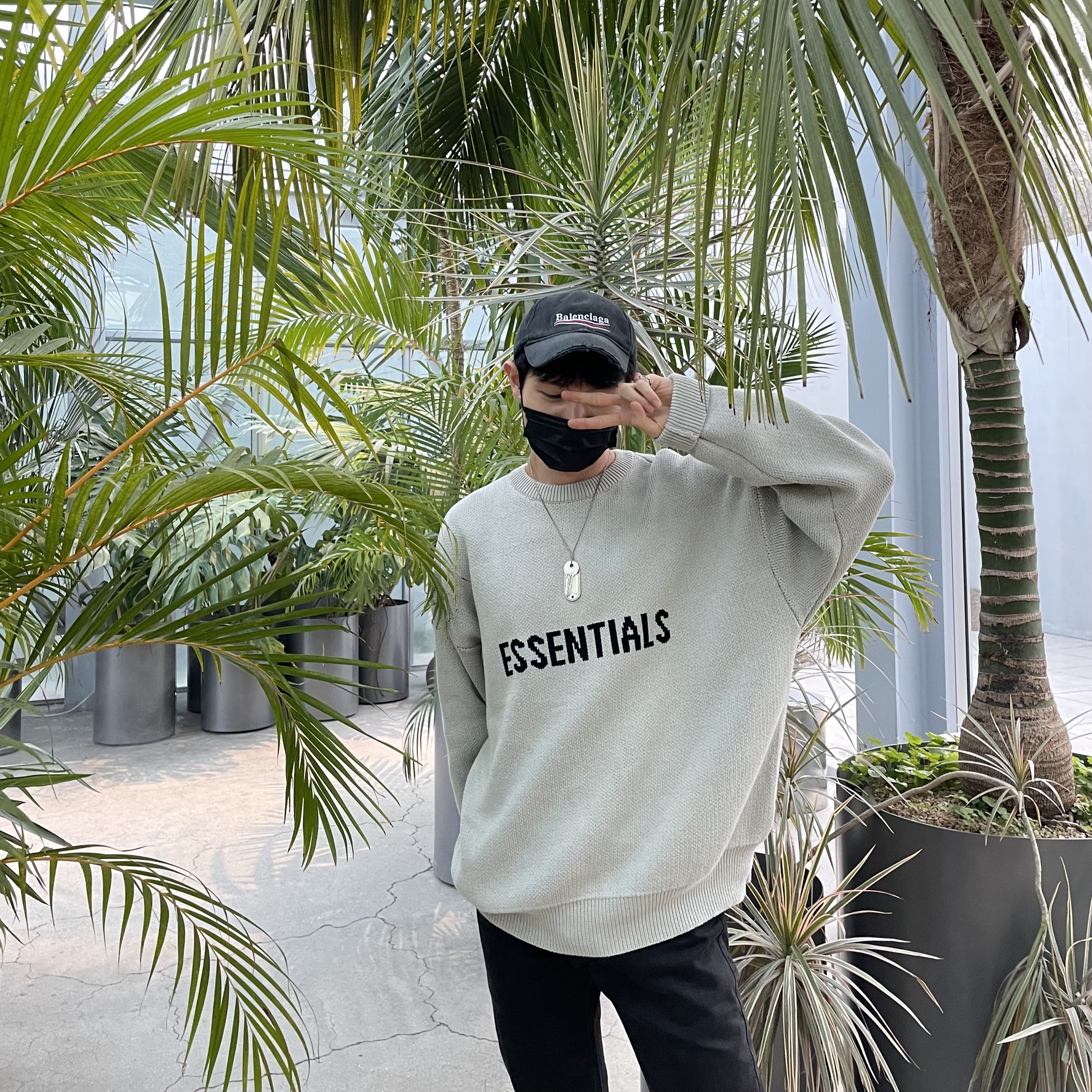 Essentials Knit Pullover Sweater Concrete - Ssense Exclusive 착용 스타일