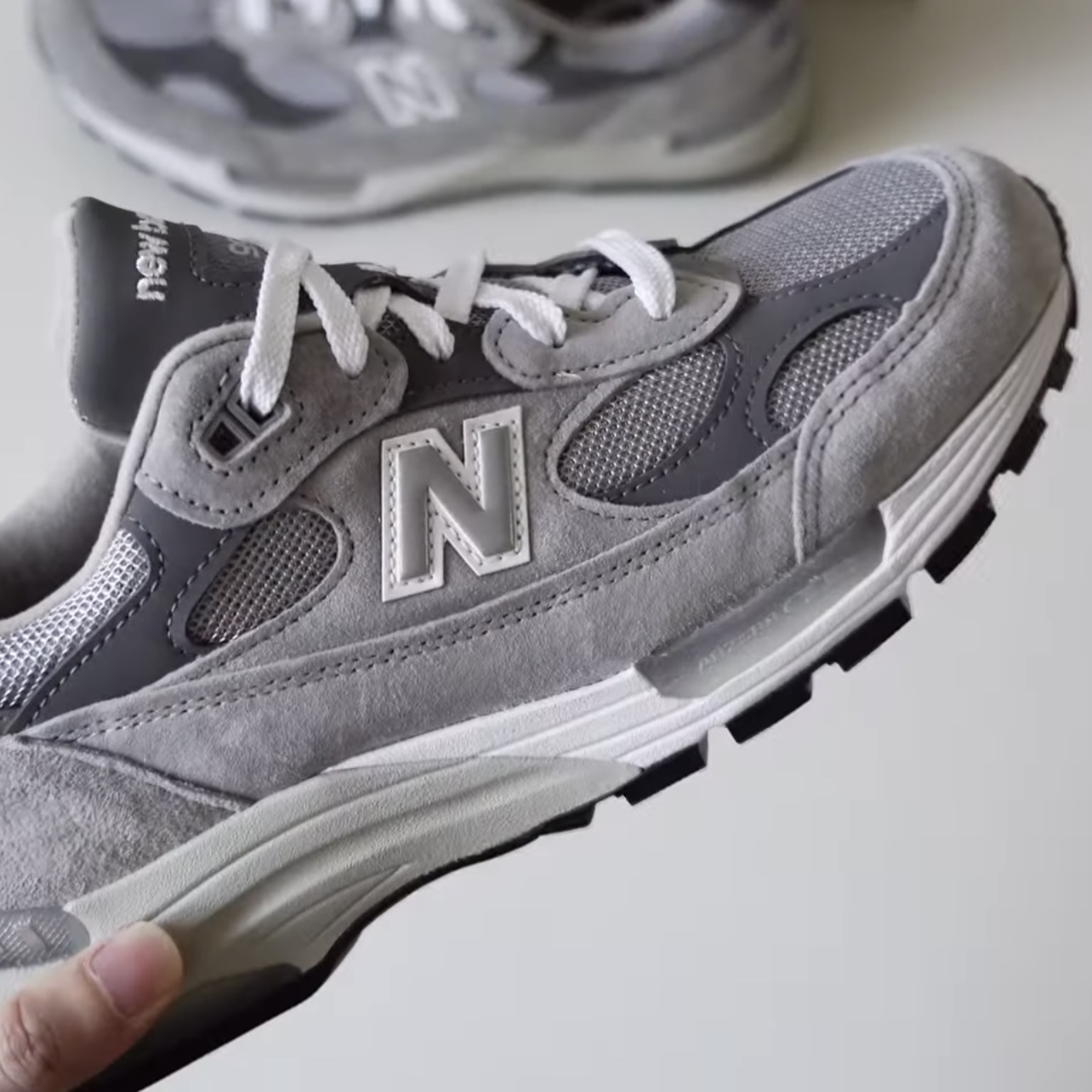 New Balance 992 Made in USA Grey - D Standard 착용 스타일