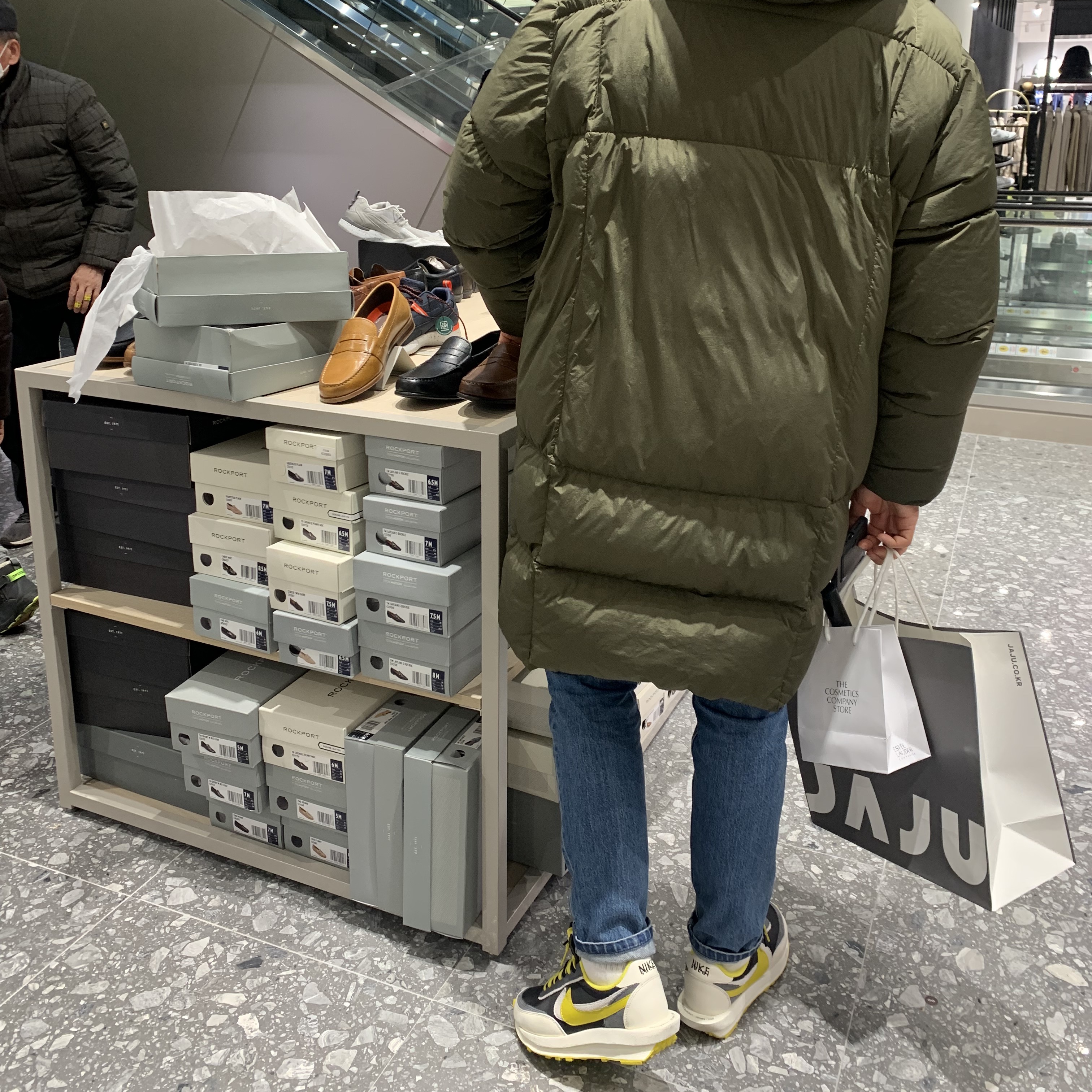 Nike x Sacai x Undercover LDWaffle Black Bright Citron, Nike x Sacai x Undercover LDWaffle Night Maroon Team Royal 착용 스타일 - 2