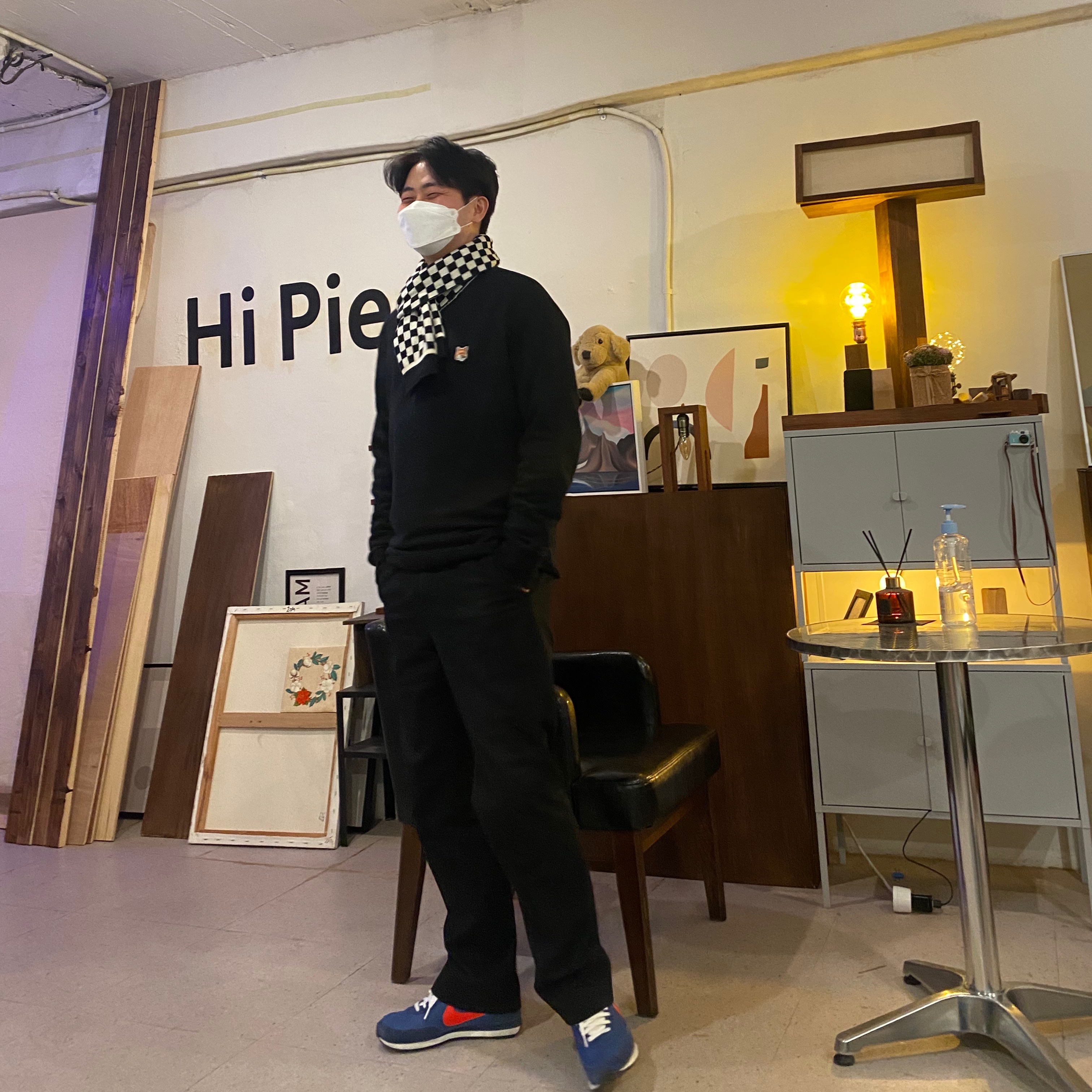 Nike Waffle Trainer 2 SP Midnight Navy, Maison Kitsune Fox Head Patch Classic Sweatshirt Black 착용 스타일 - 2