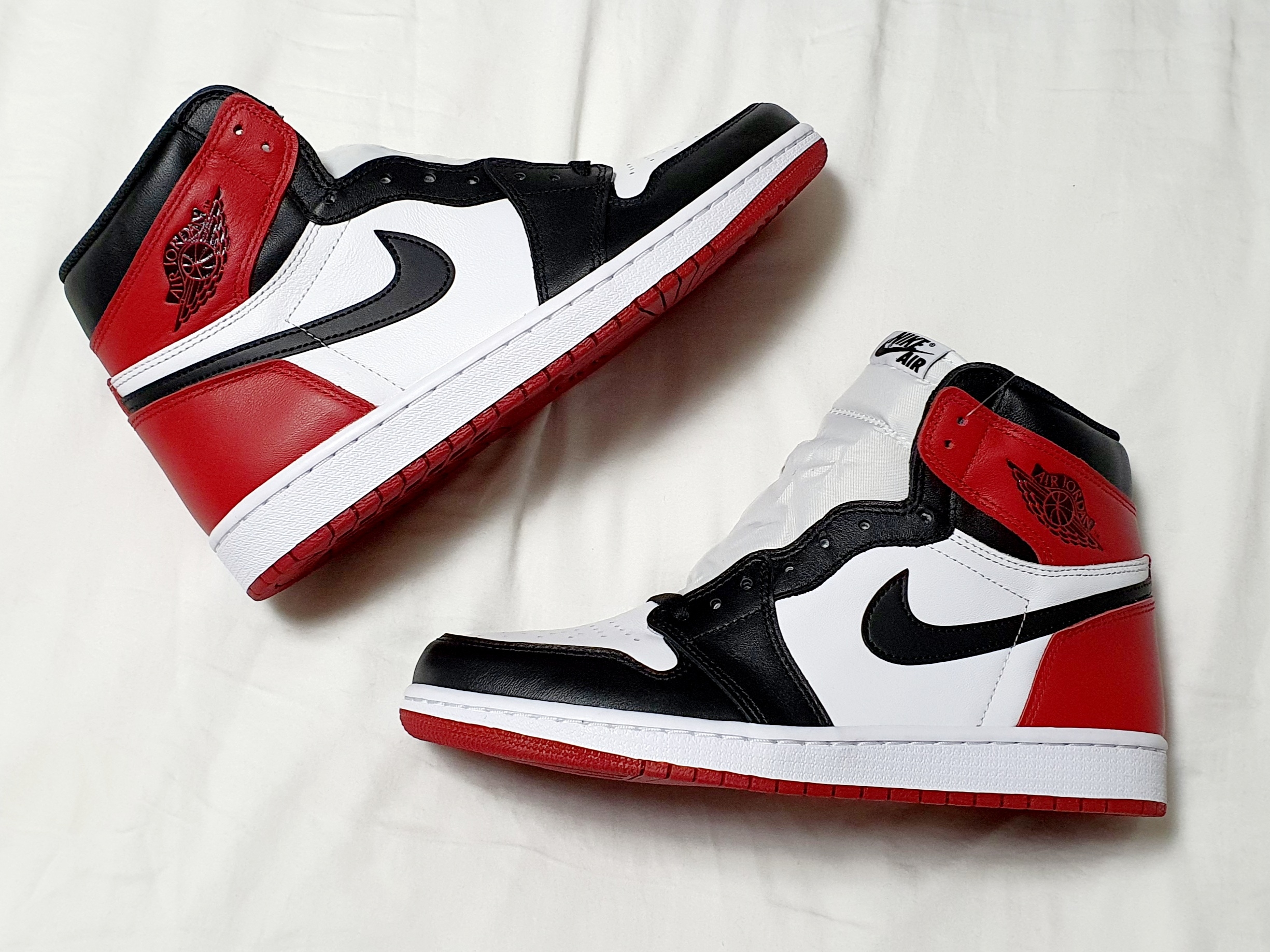 Jordan 1 Retro High OG Black Toe 2016 착용 스타일 - 1