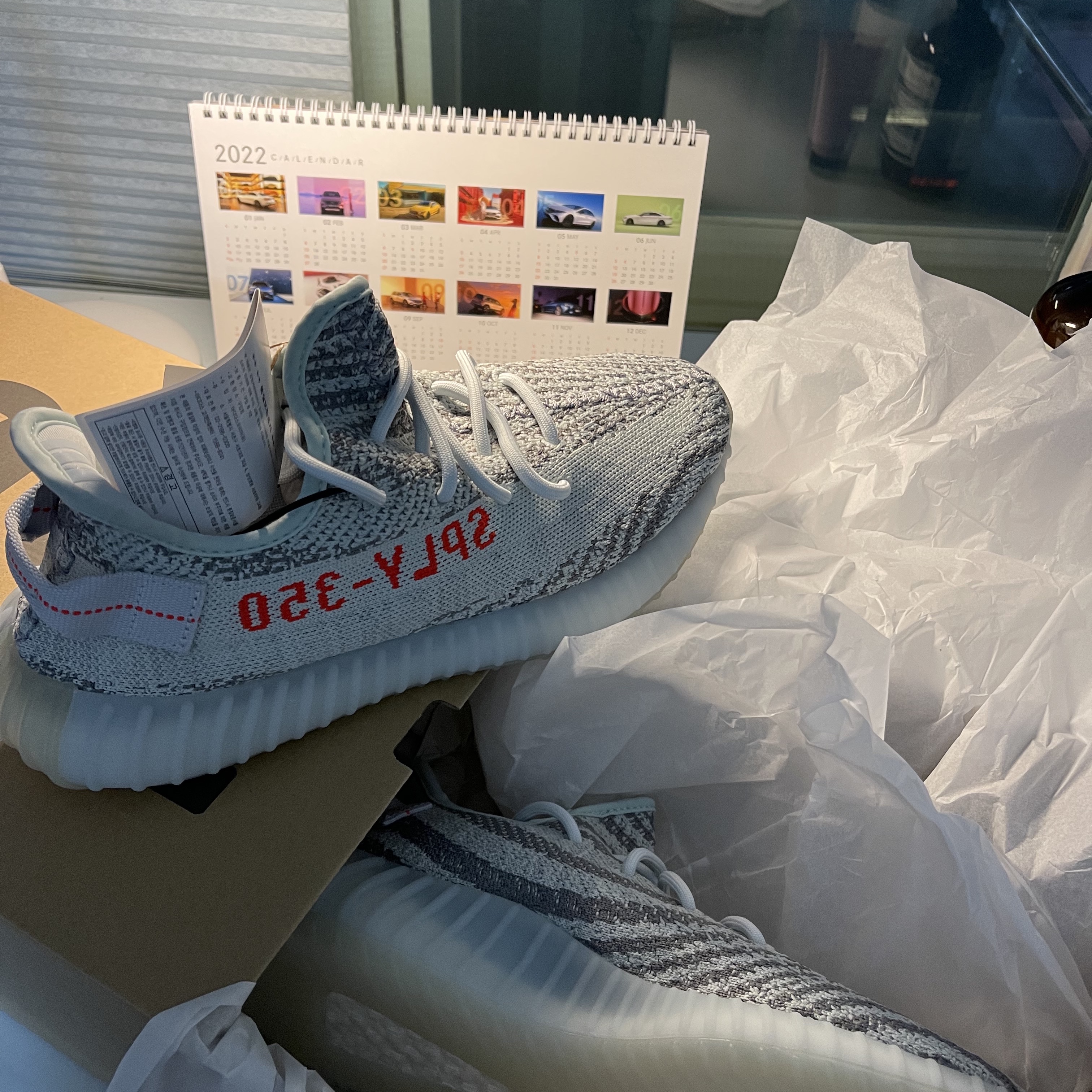 Adidas Yeezy Boost 350 V2 Blue Tint 2017 ์ฐฉ์ฉ ์คํ์ผ