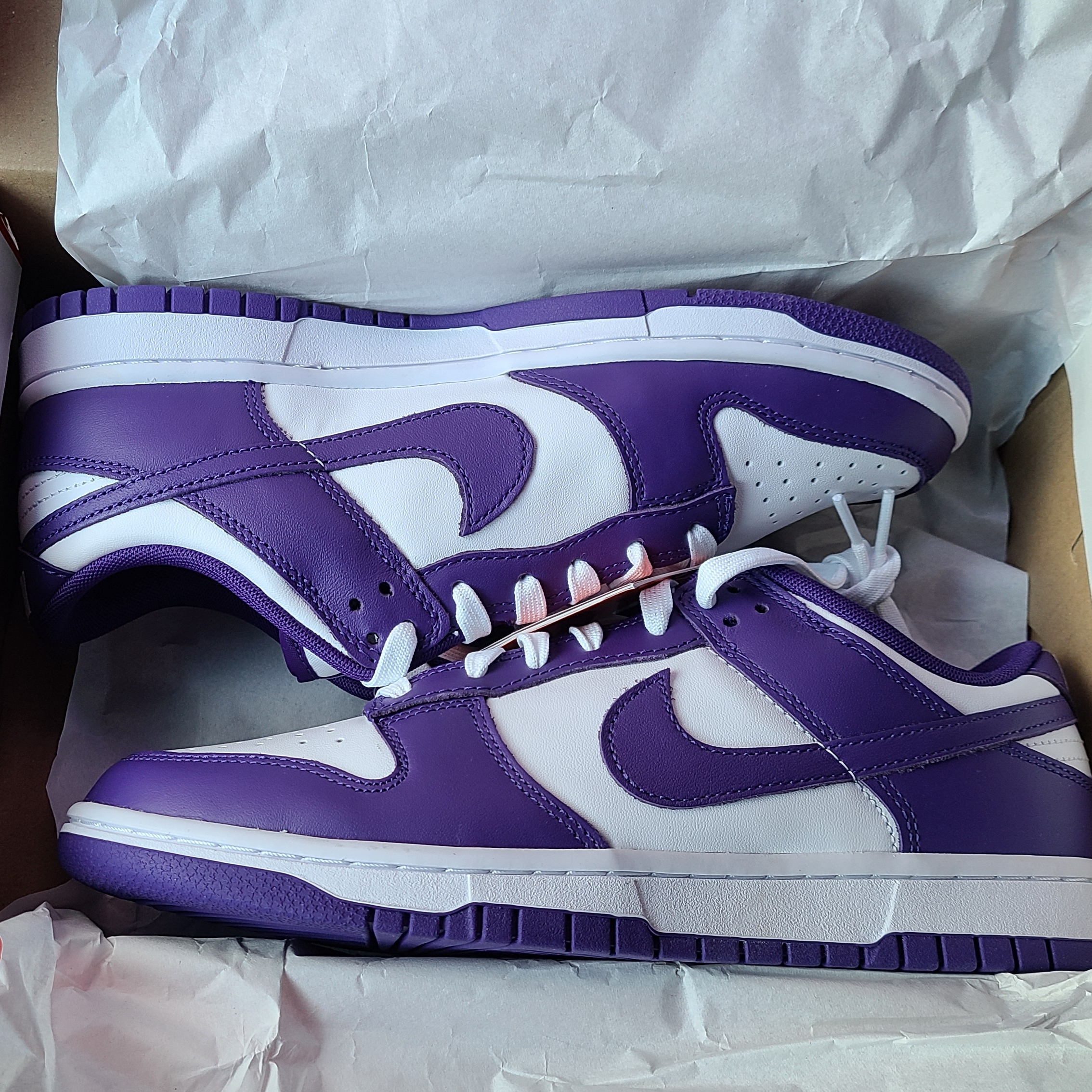 Nike Dunk Low Retro Championship Court Purple 착용 스타일