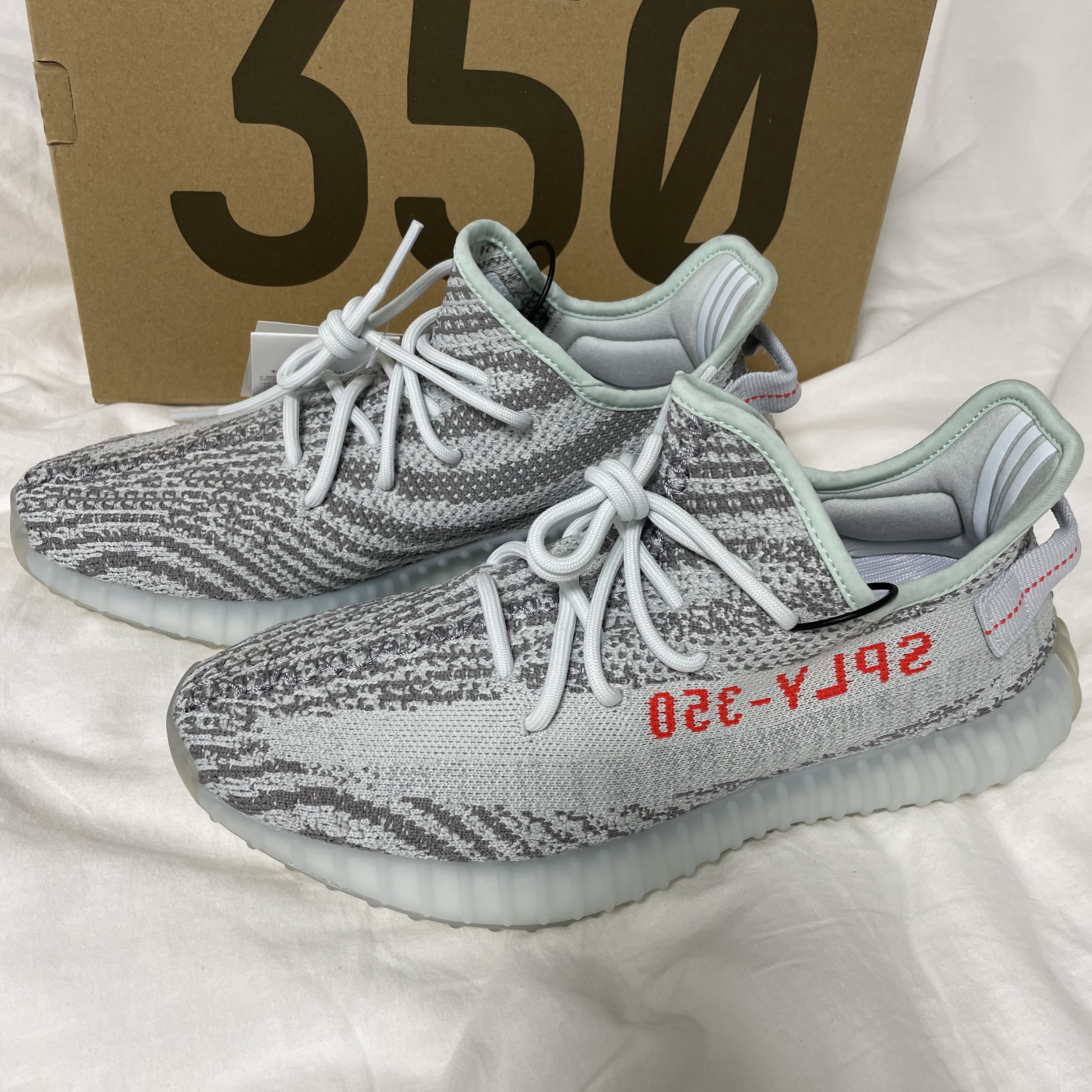 Adidas Yeezy Boost 350 V2 Blue Tint 2017 착용 스타일