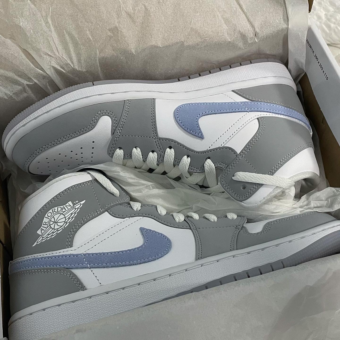 (W) Jordan 1 Mid Wolf Grey 착용 스타일 - 1
