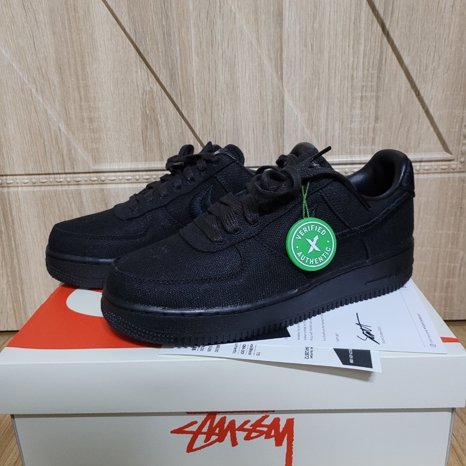 Nike x Stussy Air Force 1 Low Triple Black 착용 스타일