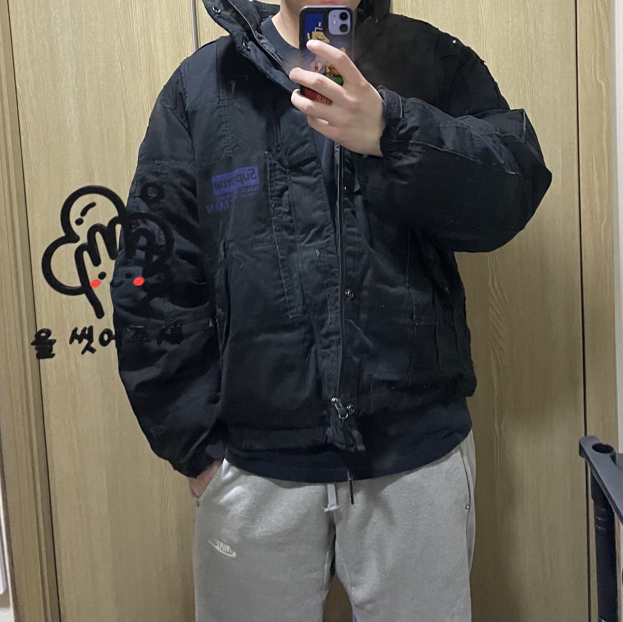 Essentials 3D Silicon Applique Pullover Hoodie Dark Slate/Black 2020, Supreme x Comme des Garcons Junya Watanabe Man Patchwork Puffy Jacket Black - 21FW 착용 스타일 - 2