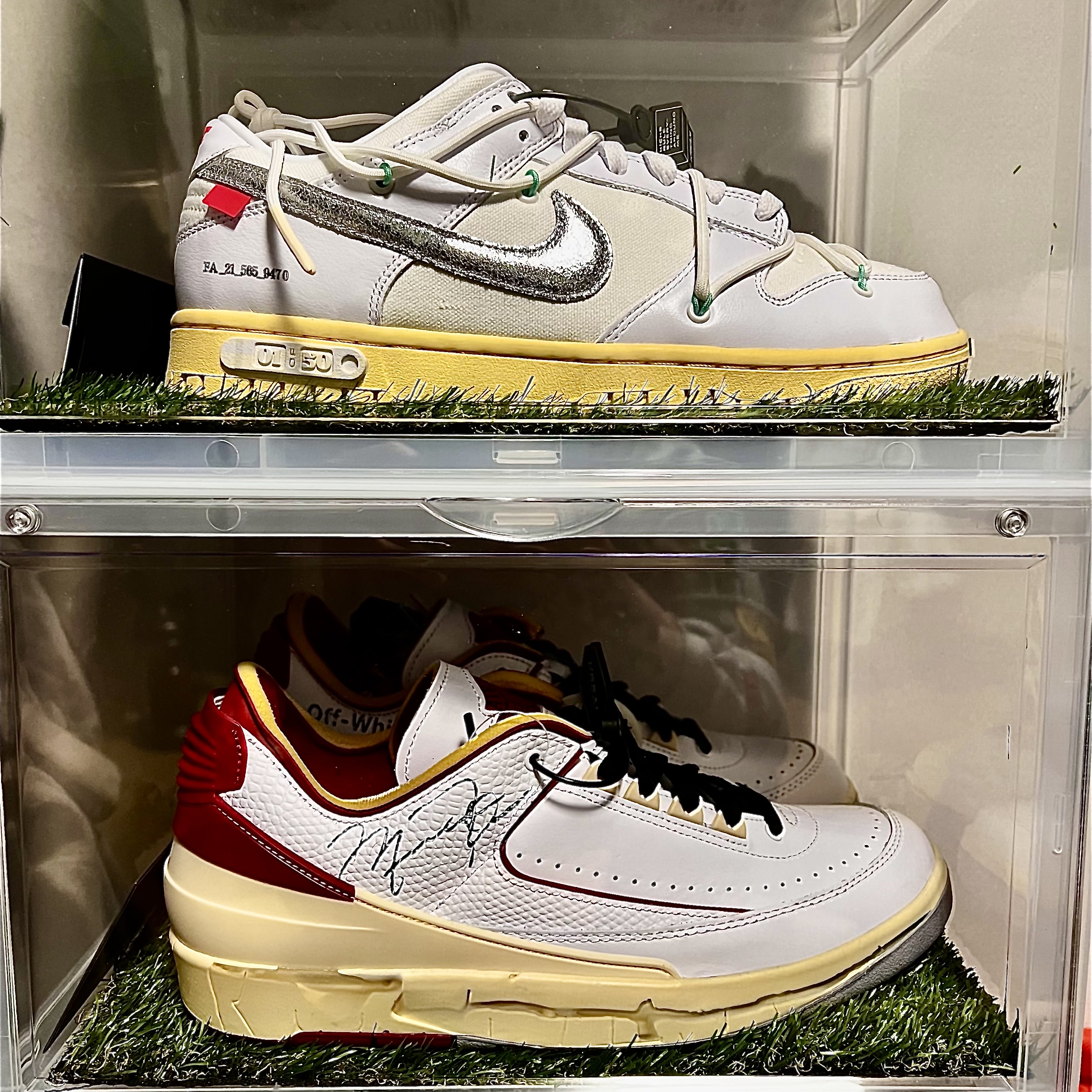 Nike x Off-White Dunk Low The 50 - Lot 1, Jordan 2 x Off-White Retro Low SP White and Varsity Red ์ฐฉ์ฉ ์คํ์ผ
