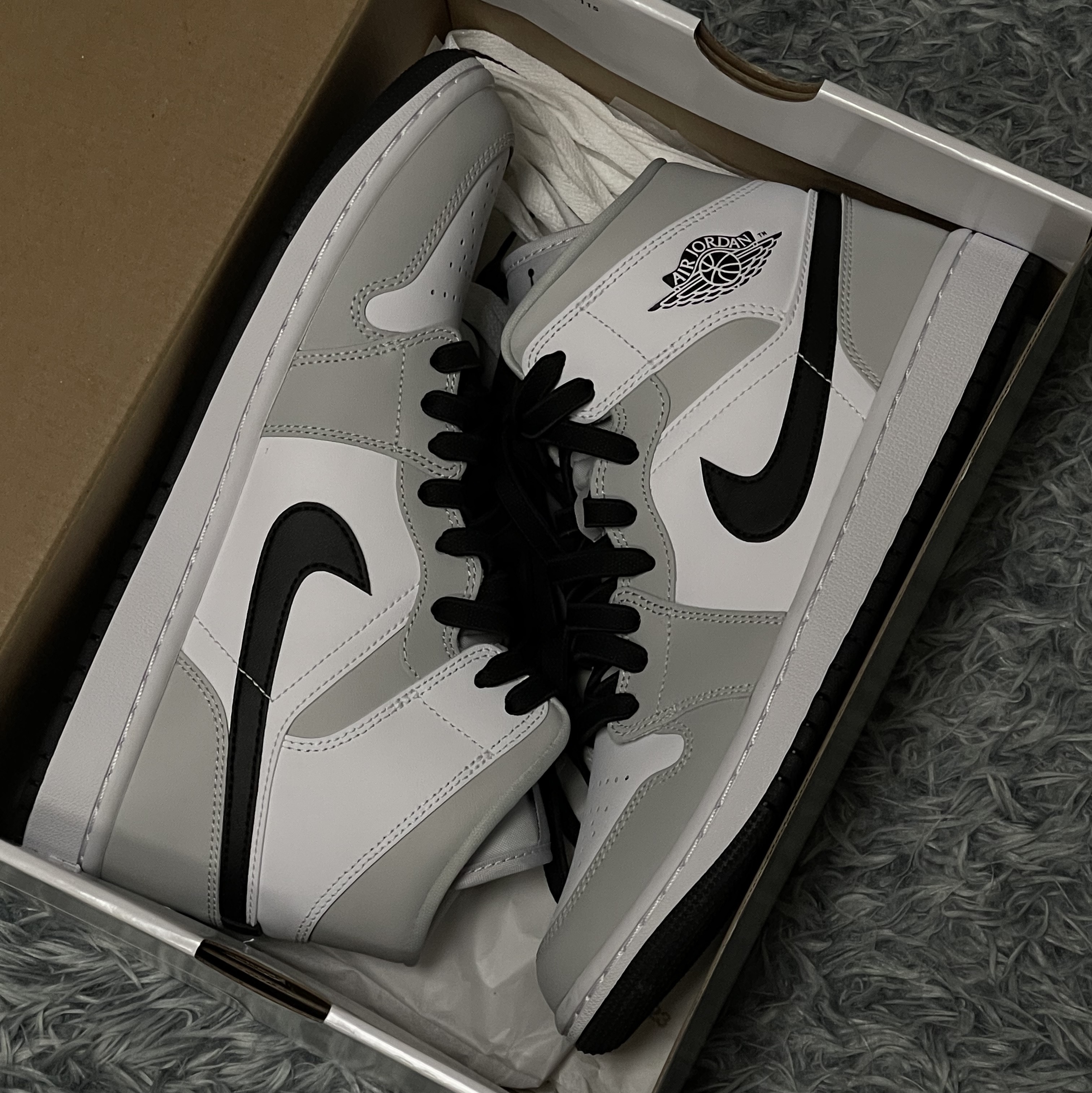(W) Jordan 1 Mid Grey Fog 착용 스타일