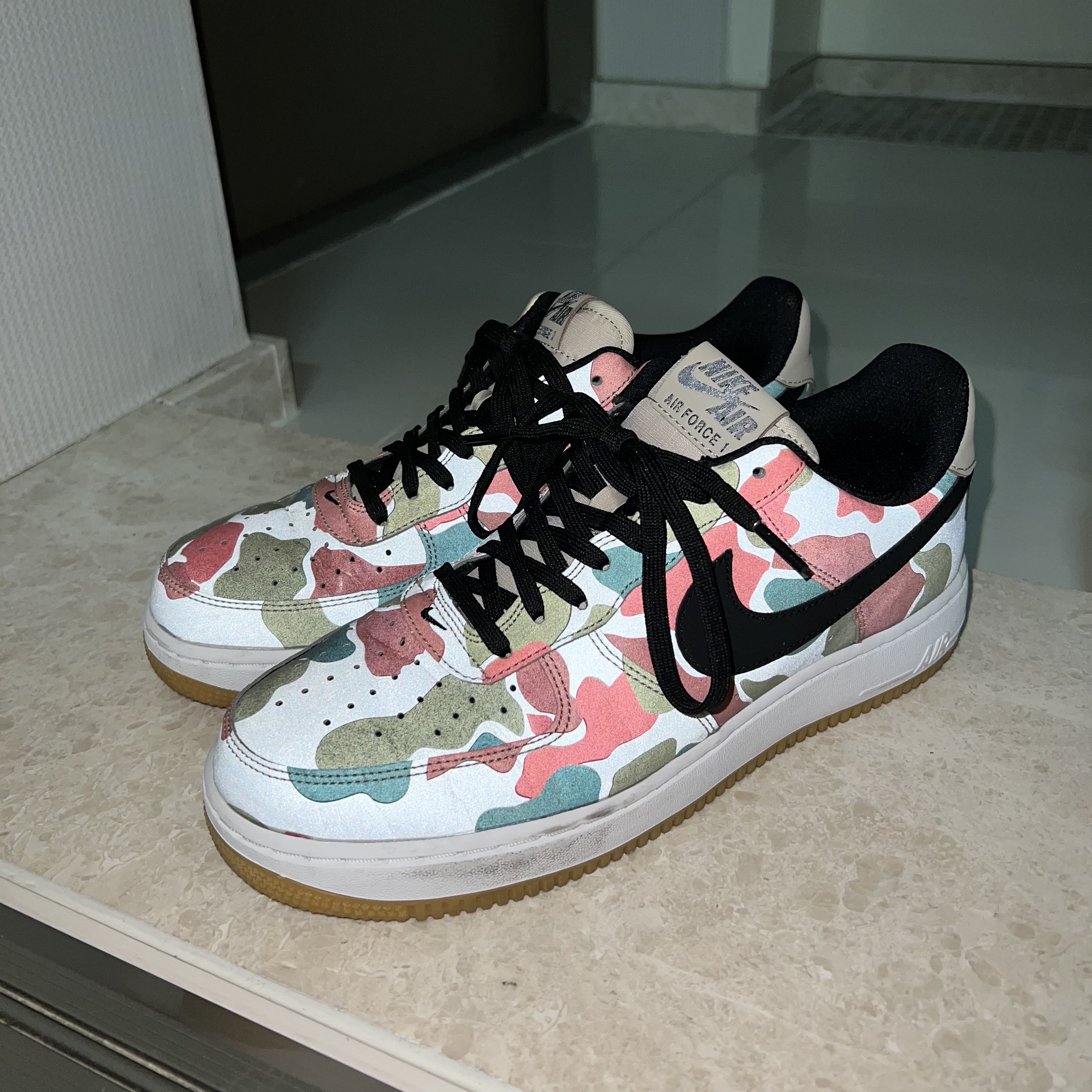 Nike Air Force 1 Low Reflective Duck Camo 착용 스타일 - 1