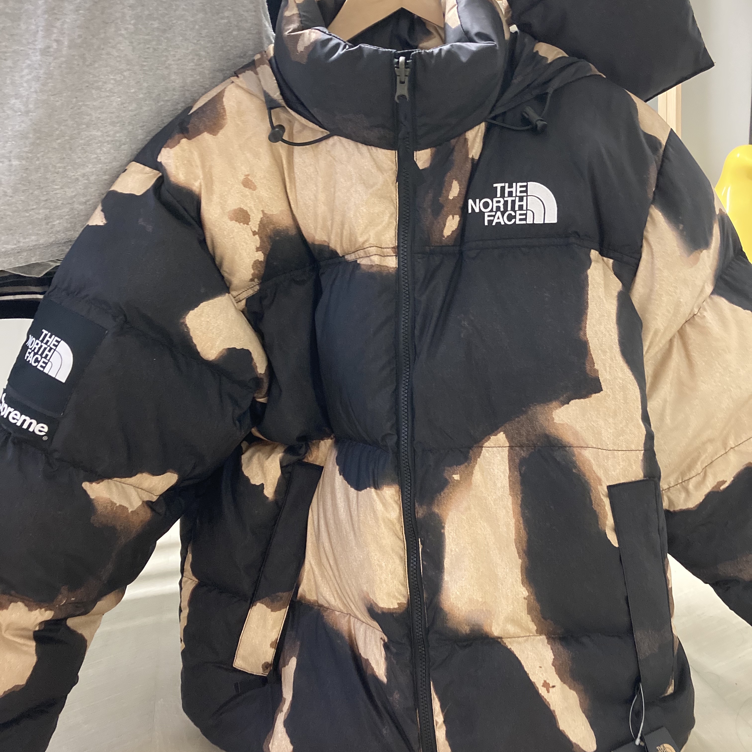Supreme x The North Face Bleached Denim Print Nuptse Jacket Black - 21FW 착용 스타일