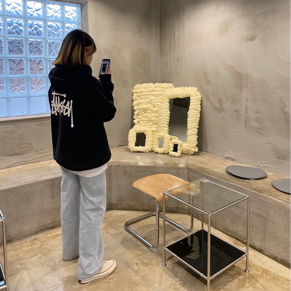Stussy Basic Stussy Hoodie Black 2021, Converse Chuck 70 High Parchment 착용 스타일