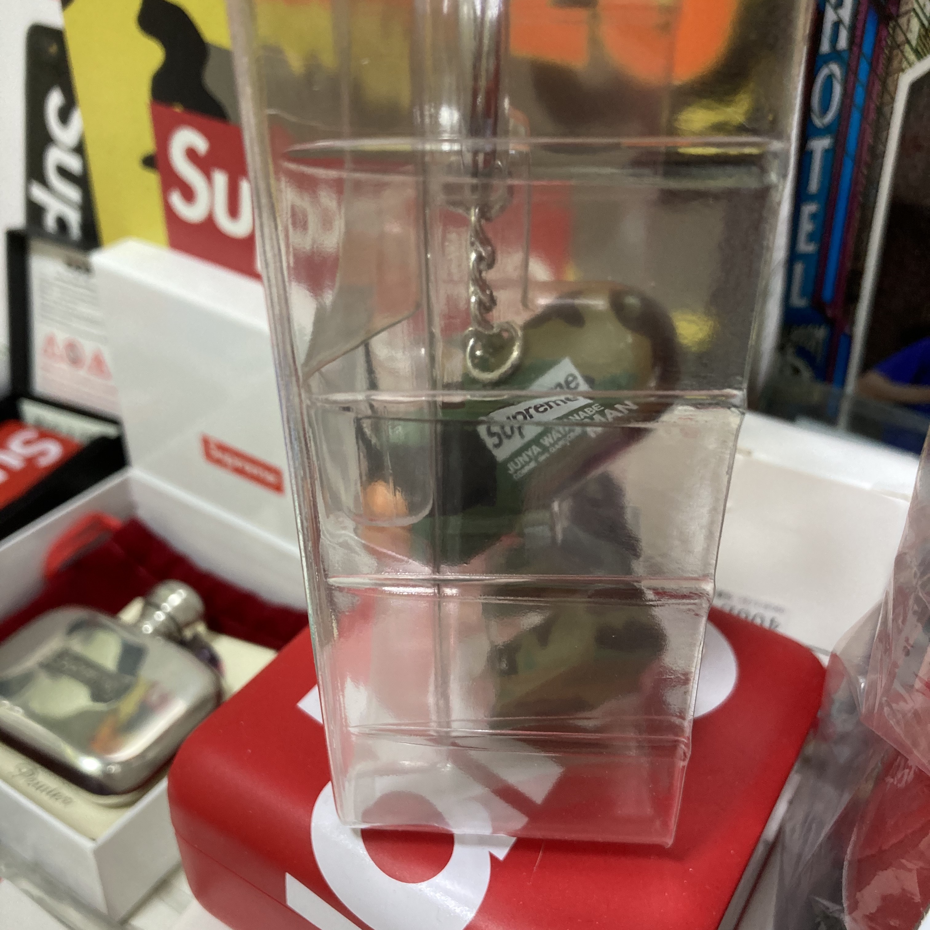 Supreme x Comme des Garcons Junya Watanabe Man Bug Keychain Woodland Camo - 21FW 착용 스타일