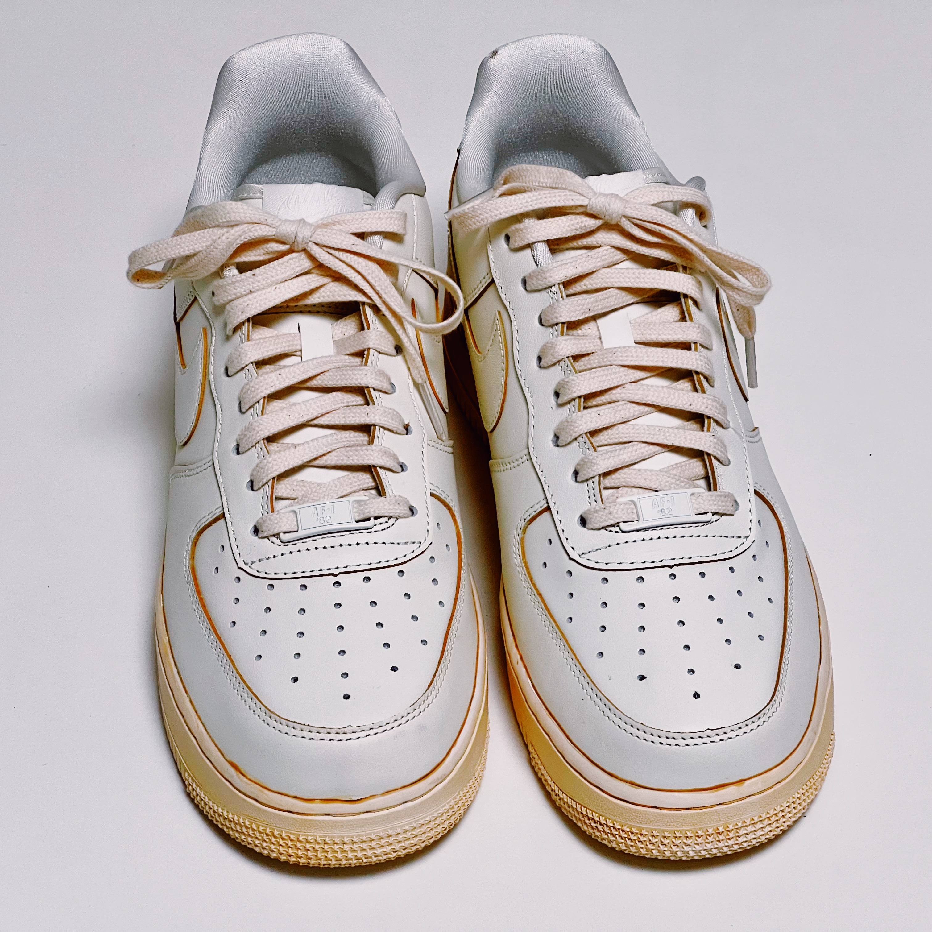Nike Air Force 1 '07 LV8 Timeless Classic 착용 스타일 - 1