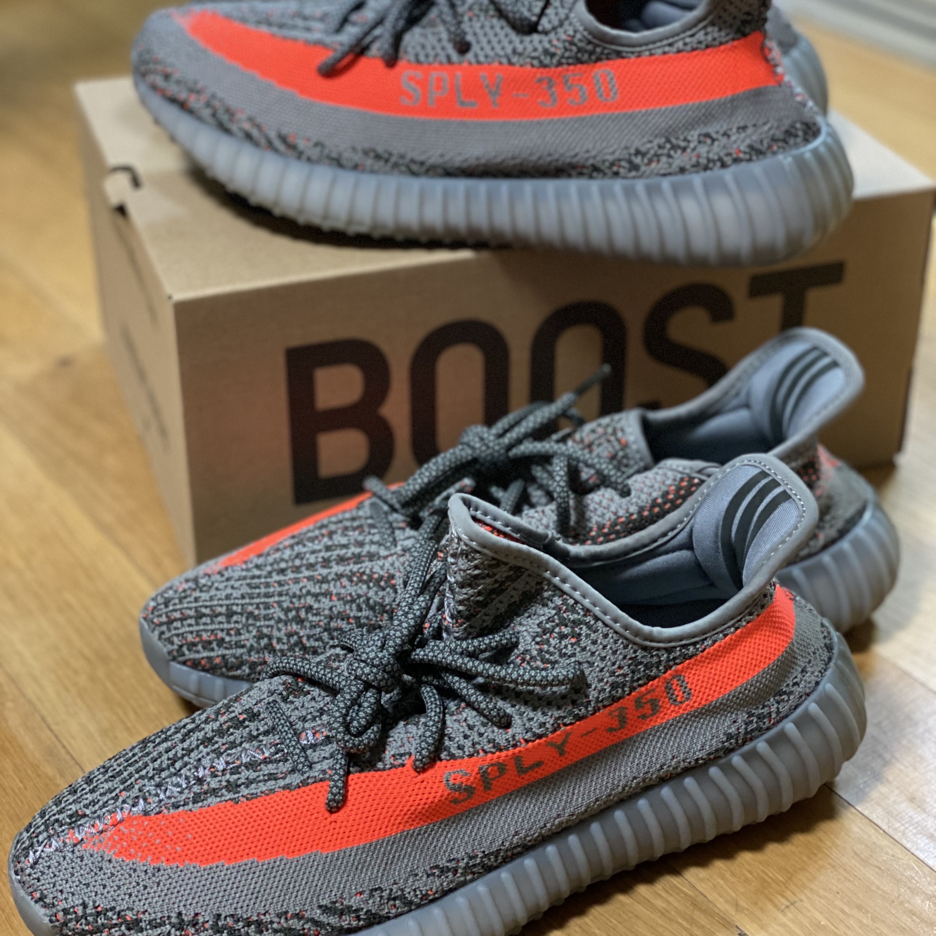 Adidas Yeezy Boost 350 V2 Beluga - Reflective 착용 스타일 - 1