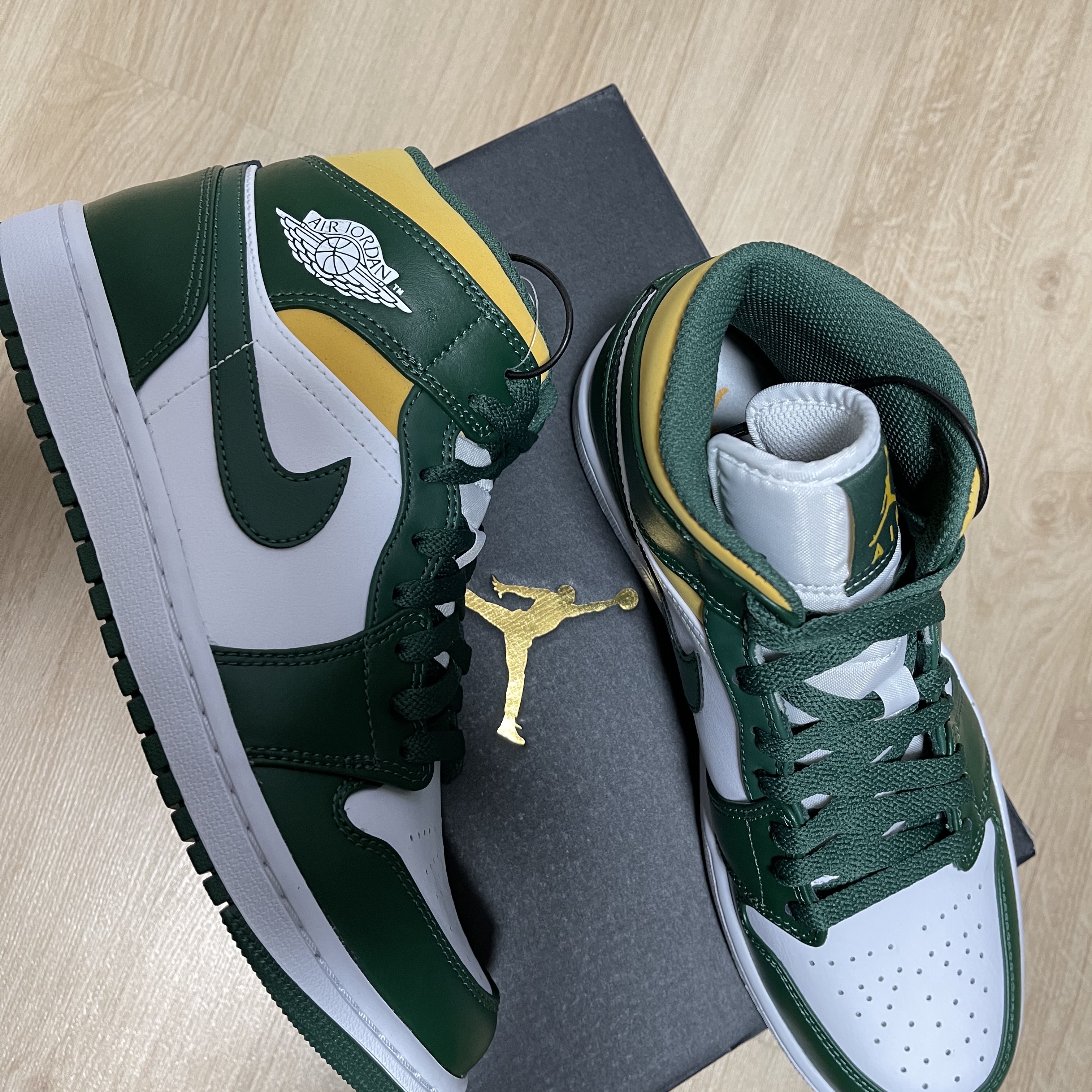 Jordan 1 Mid Sonics 2021 착용 스타일 - 2