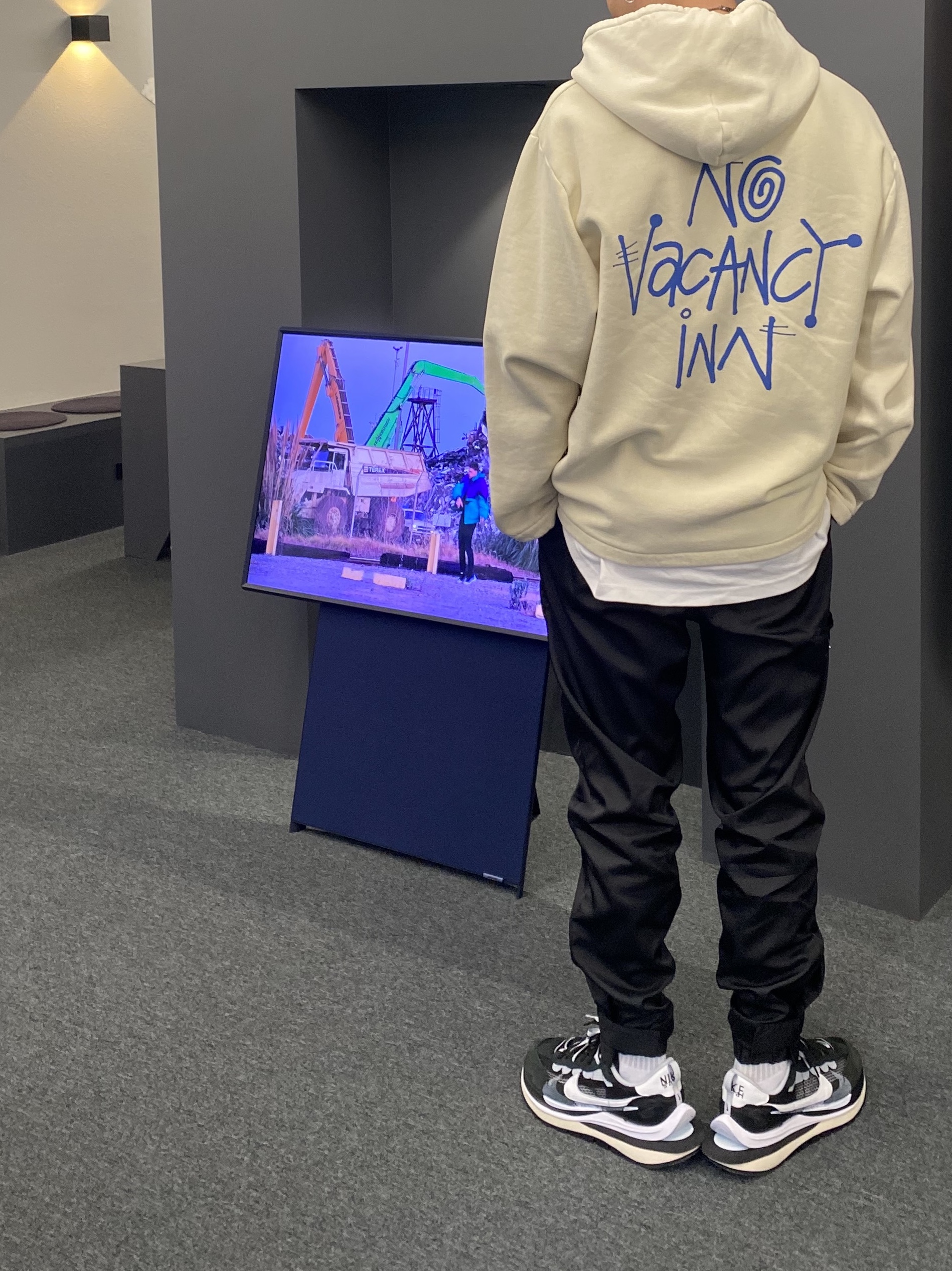 Nike x Sacai VaporWaffle Black White 착용 스타일 - 3