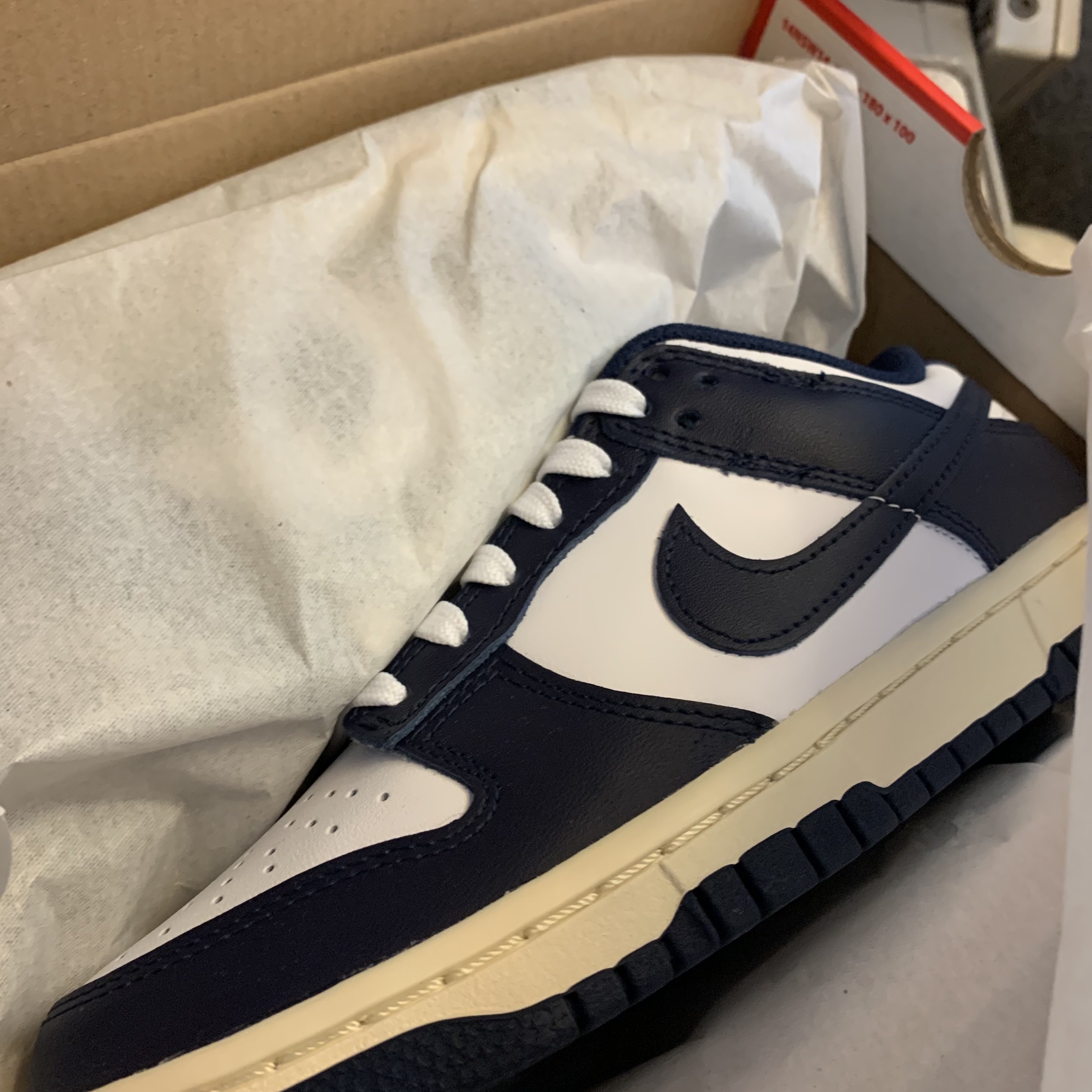 (W) Nike Dunk Low Vintage Midnight Navy 착용 스타일