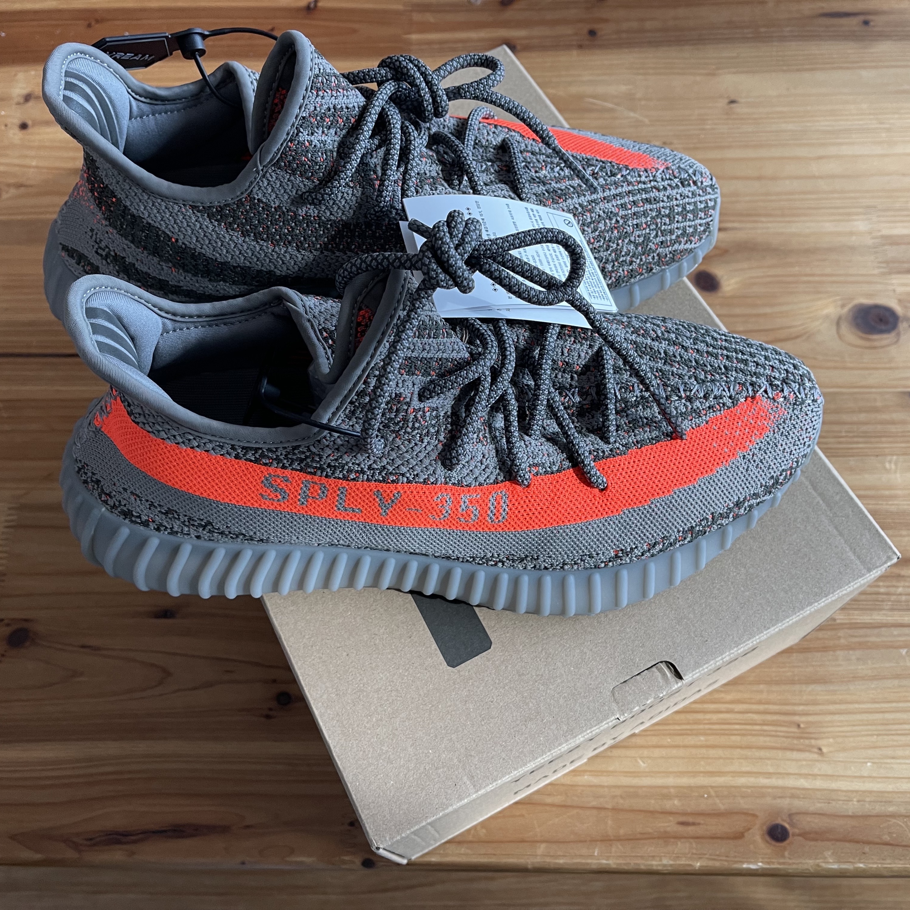 Adidas Yeezy Boost 350 V2 Beluga - Reflective 착용 스타일 - 3