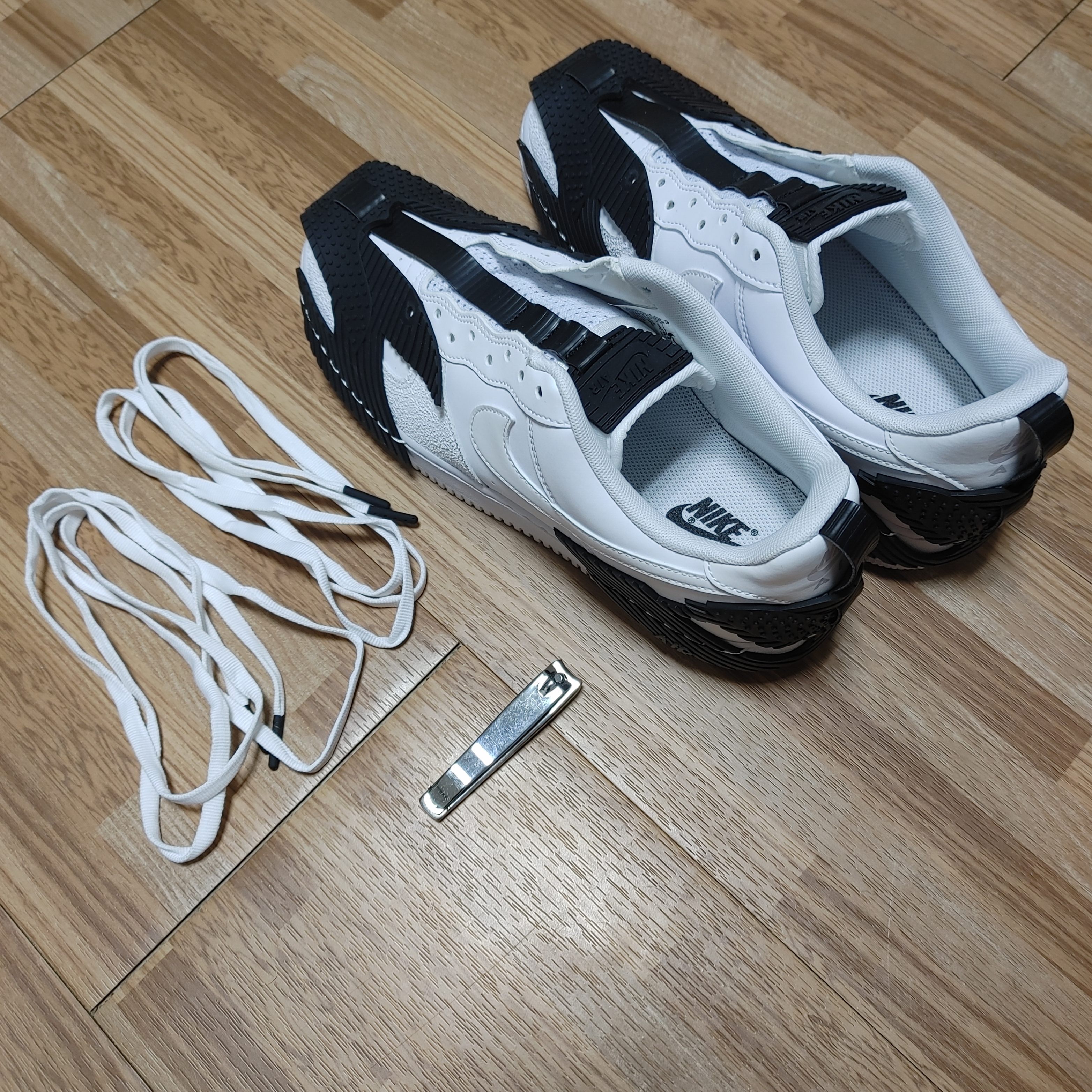 Nike Air Force 1 NDSTRKT White 착용 스타일 - 2