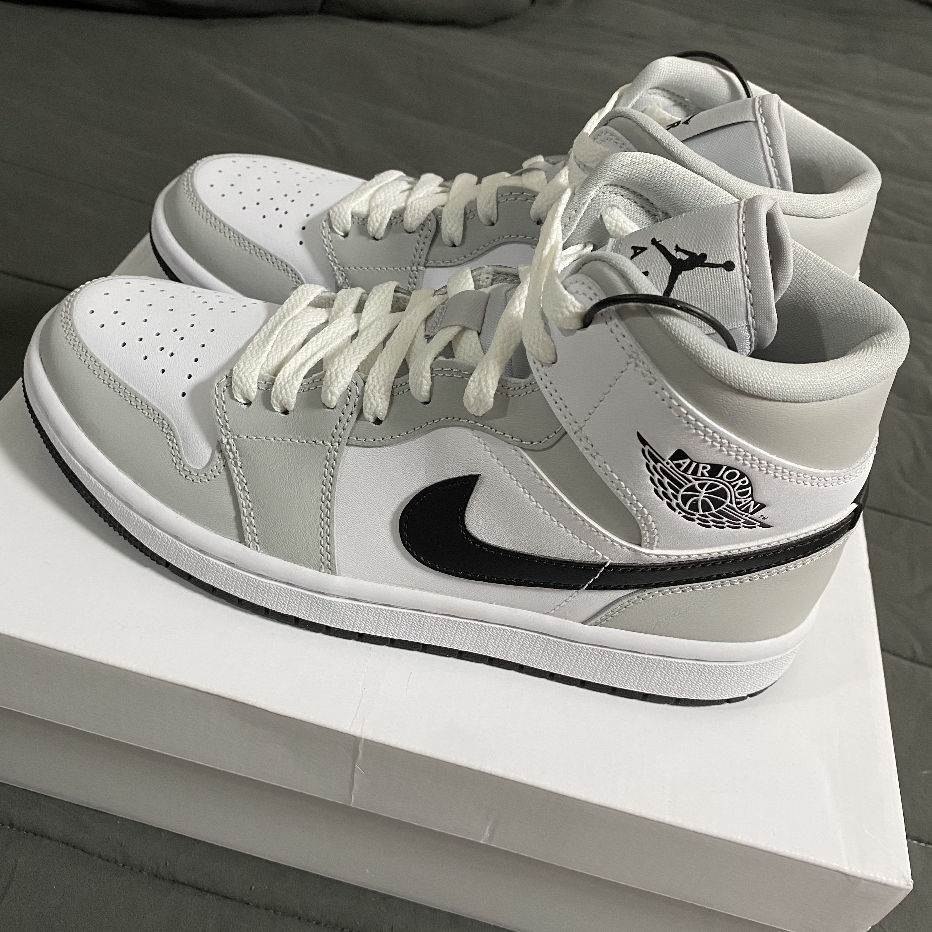 (W) Jordan 1 Mid Grey Fog 착용 스타일