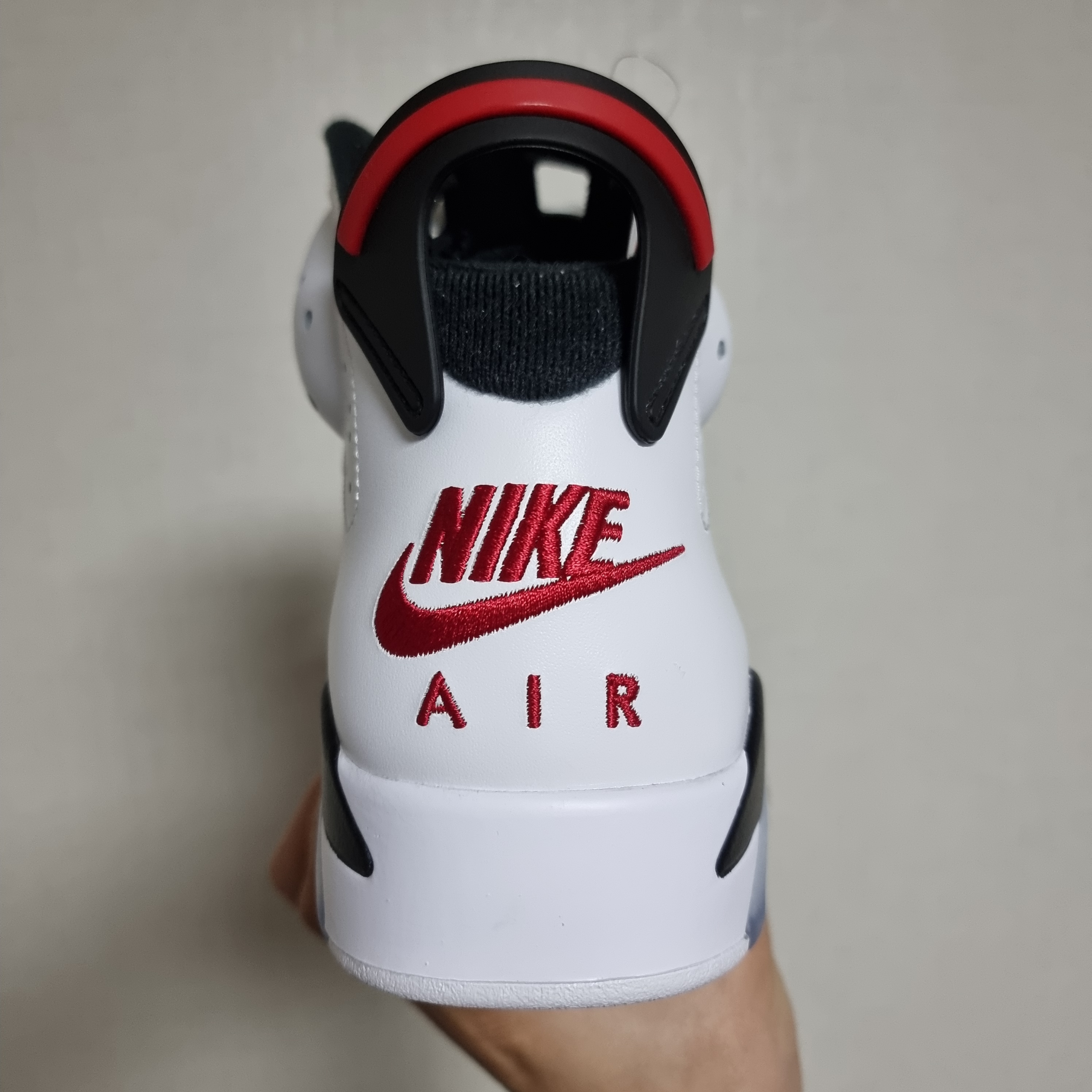 Jordan 6 Retro Carmine 2021 착용 스타일 - 4