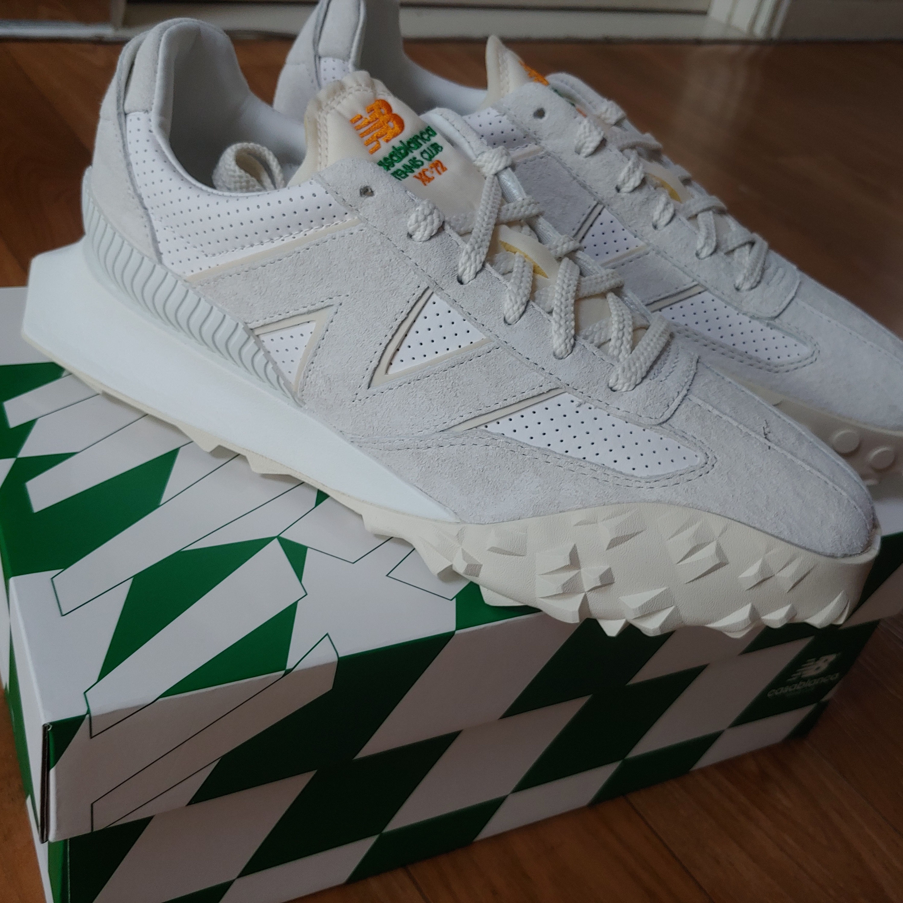 New Balance x Casablanca XC-72 Marshmallow Brilliant White 착용 스타일 - 5