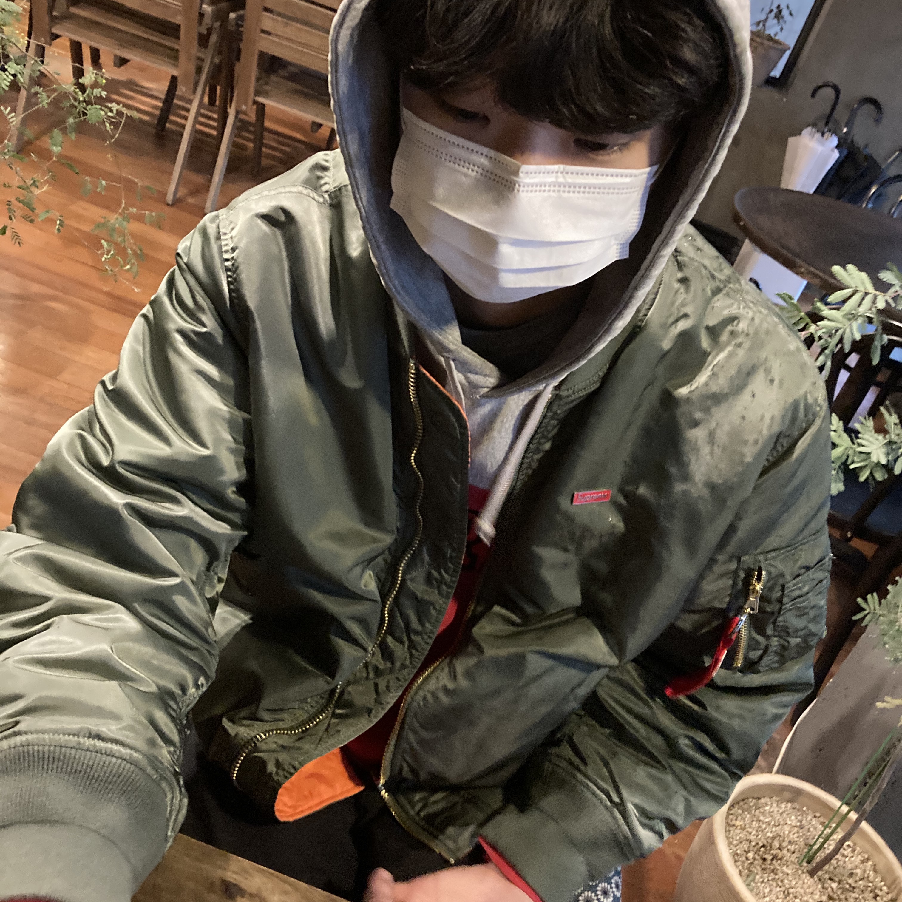 Supreme Globe MA-1 Olive - 20FW 착용 스타일