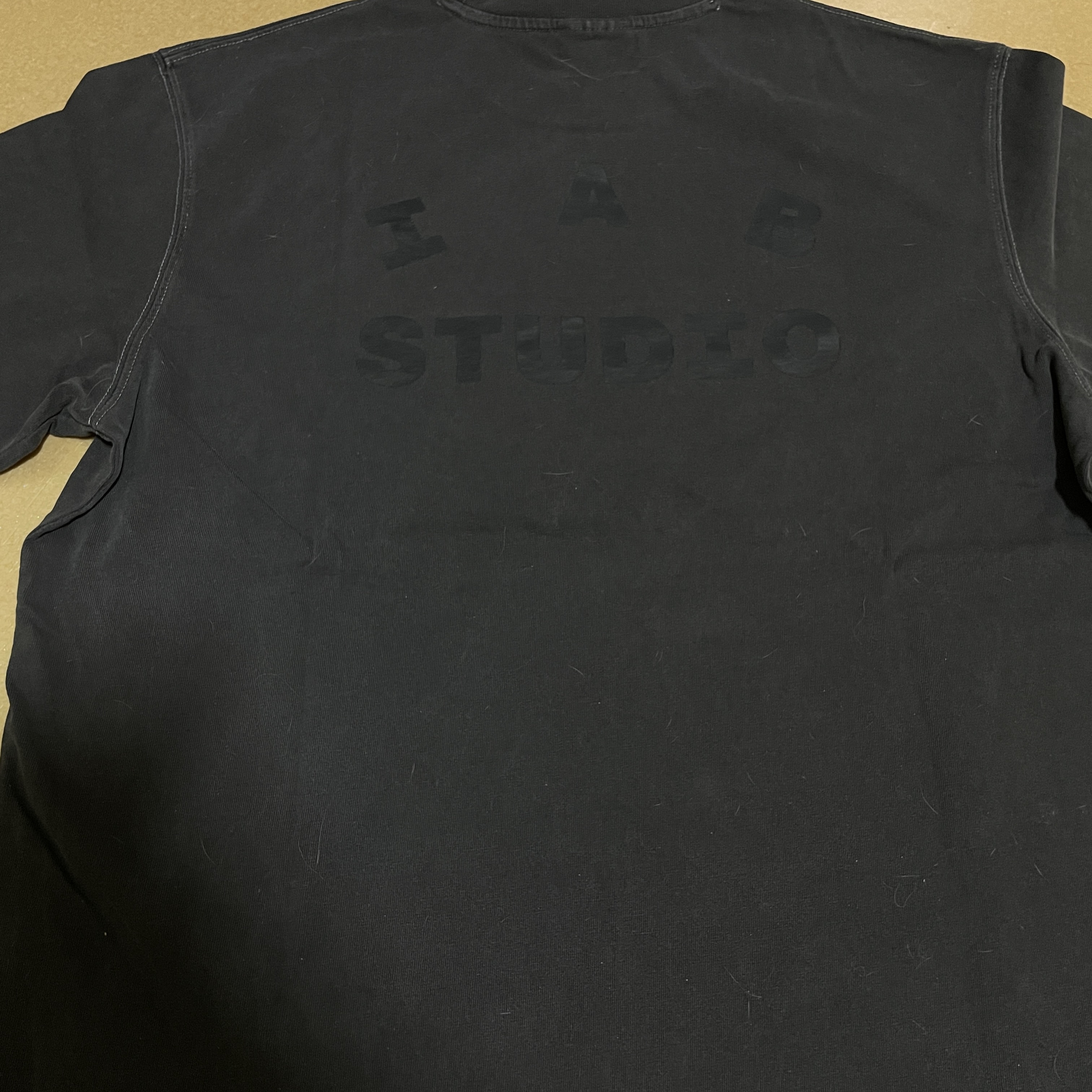 IAB Studio Pigment T-Shirt Black 착용 스타일 - 2