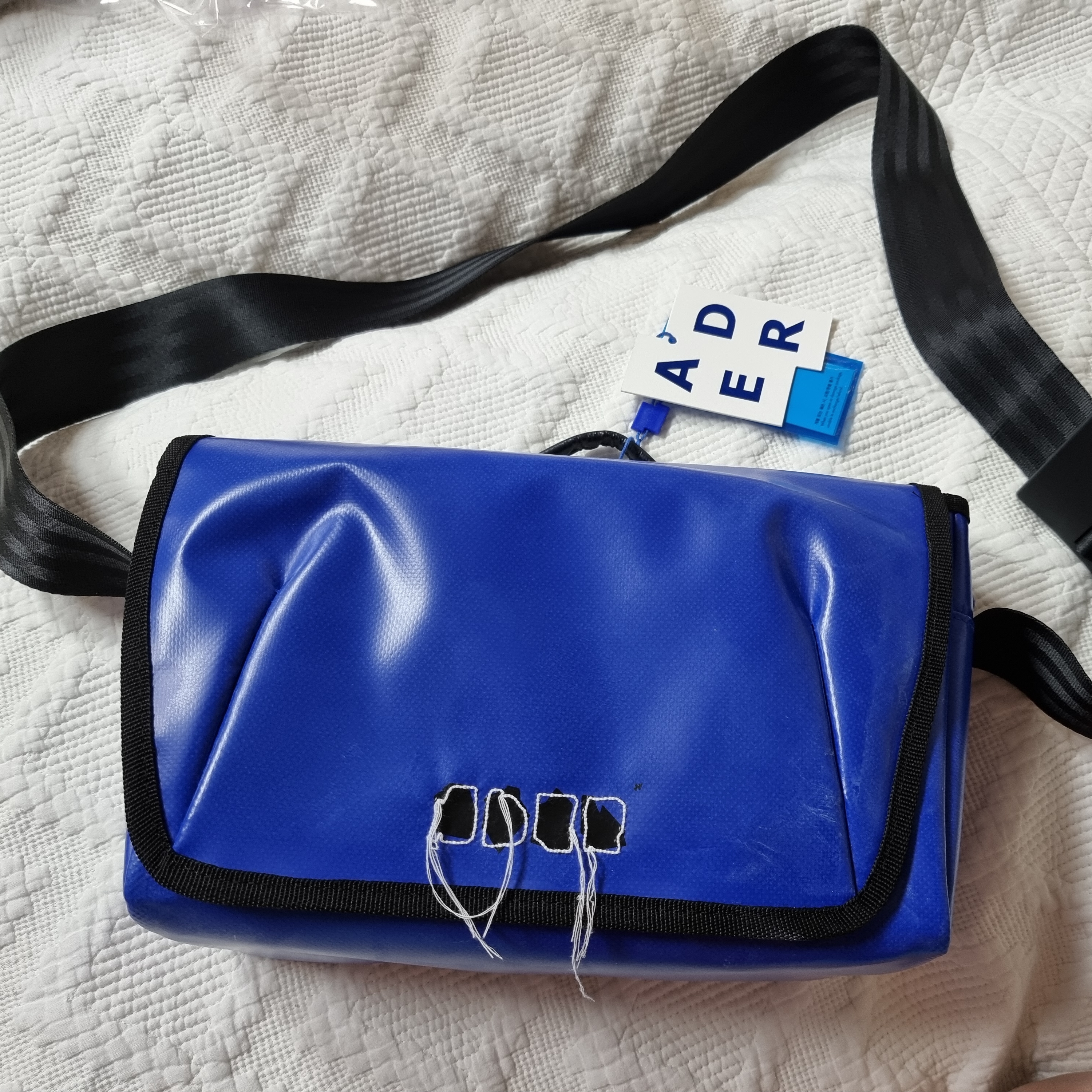 Ader Error Trace Admore Crossbody Bag Blue - 21FW 착용 스타일 - 1