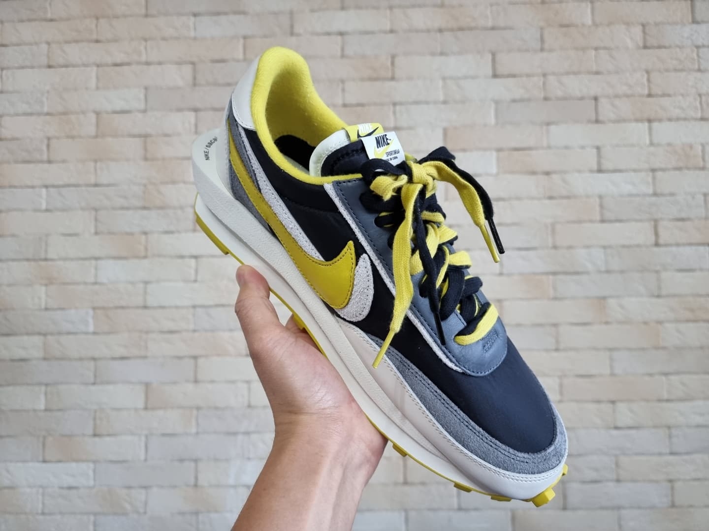 Nike x Sacai x Undercover LDWaffle Black Bright Citron, Nike x Sacai x Undercover LDWaffle Midnight Spruce University Red 착용 스타일 - 3
