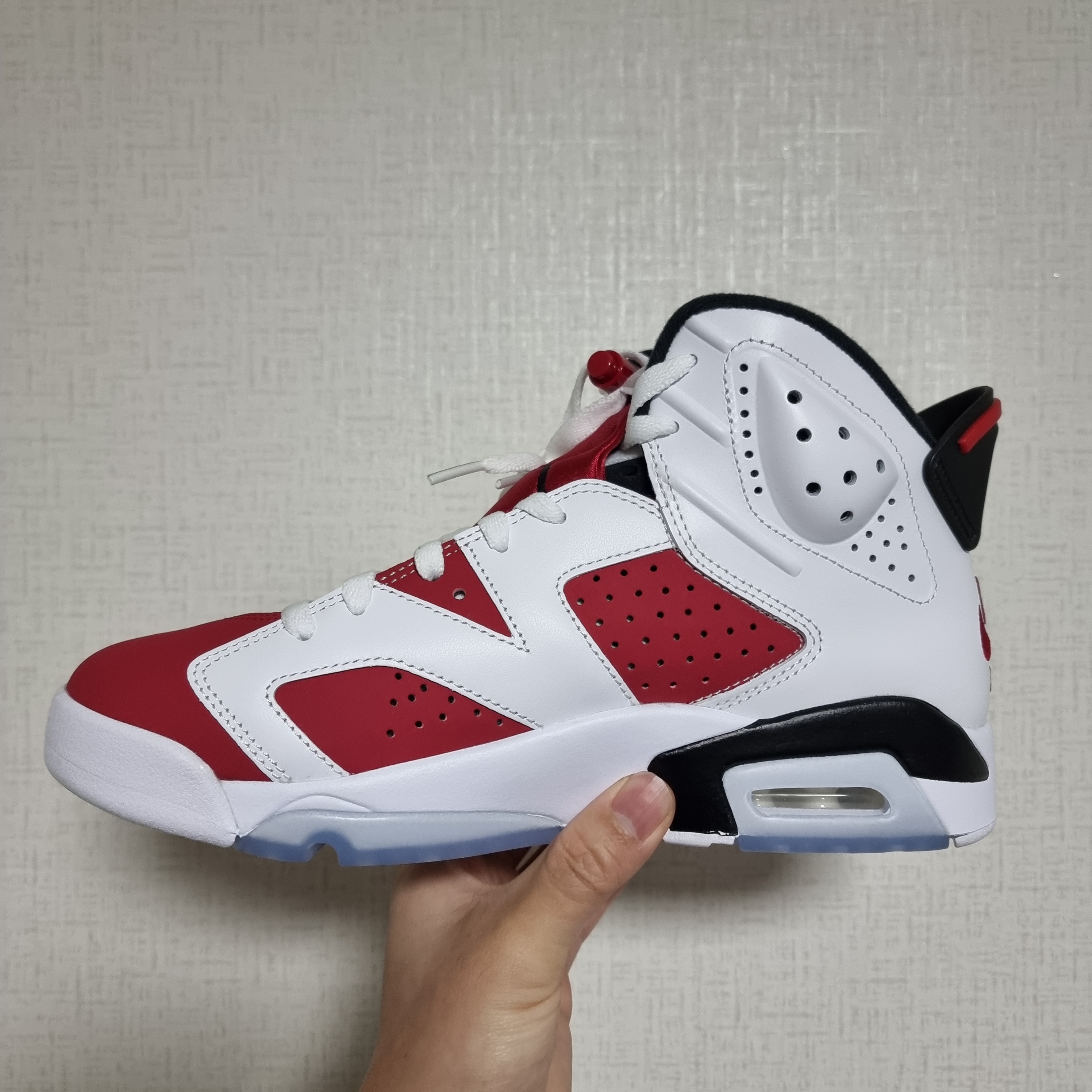 Jordan 6 Retro Carmine 2021 착용 스타일 - 1