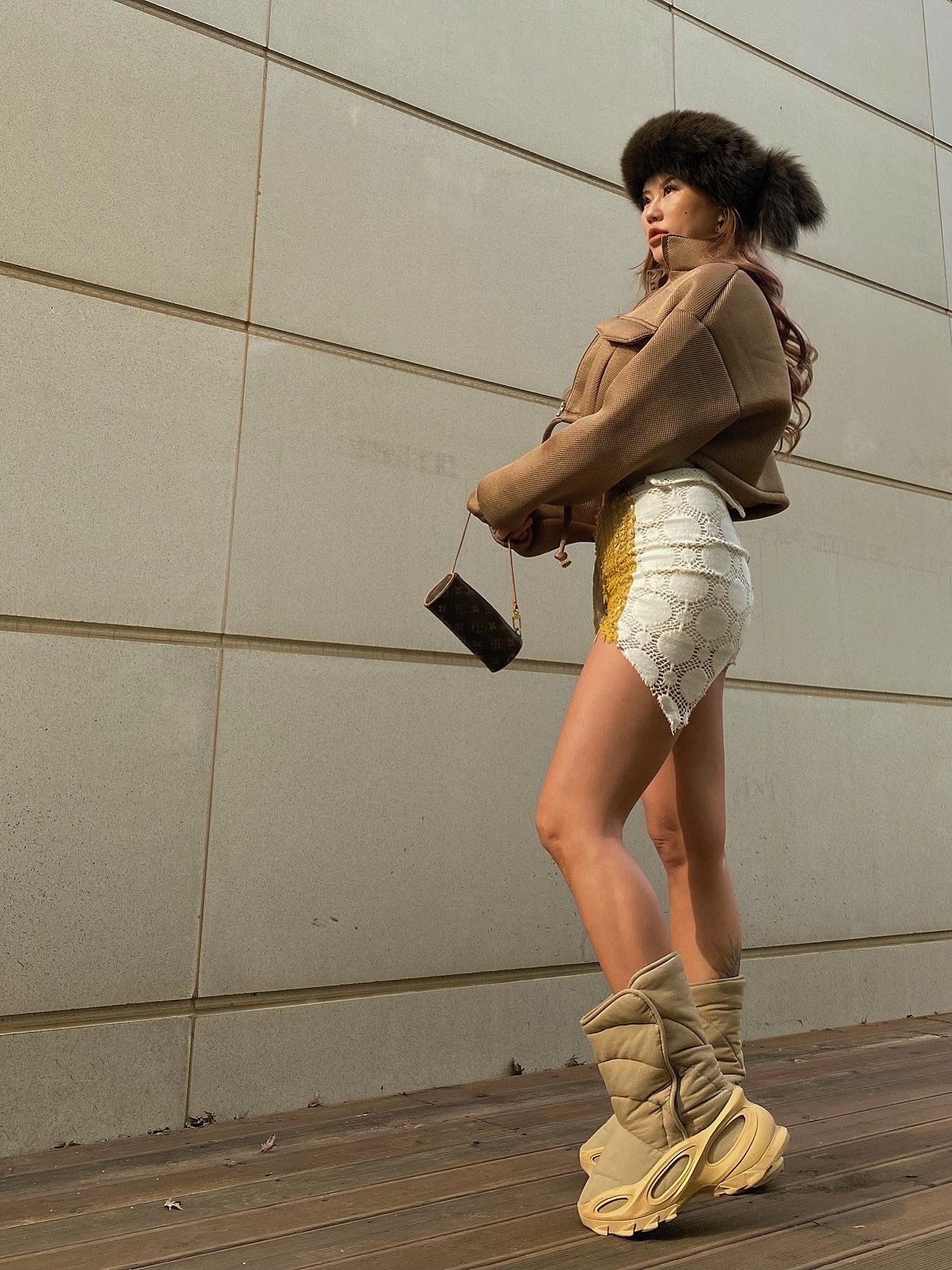 Adidas Yeezy NSLTD Boot Khaki 착용 스타일 - 5