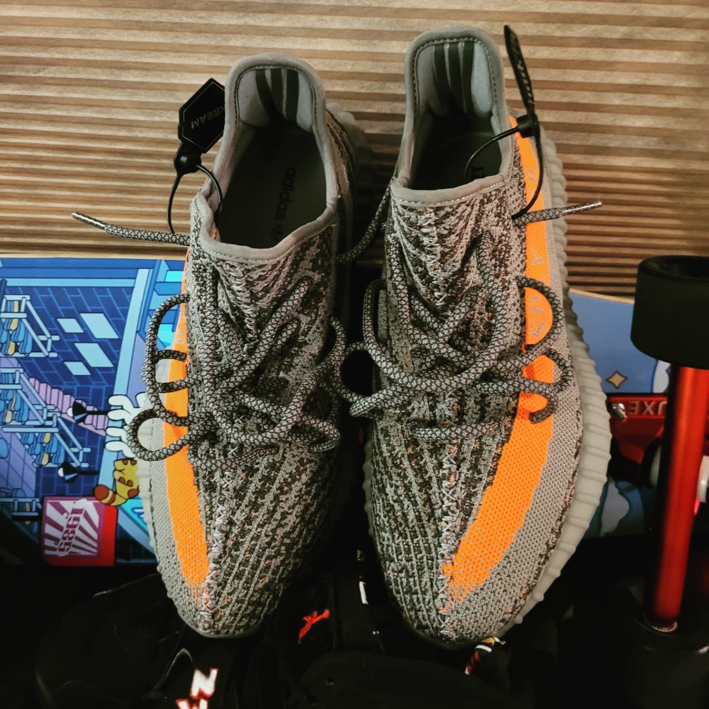 Adidas Yeezy Boost 350 V2 Beluga - Reflective 착용 스타일 - 1