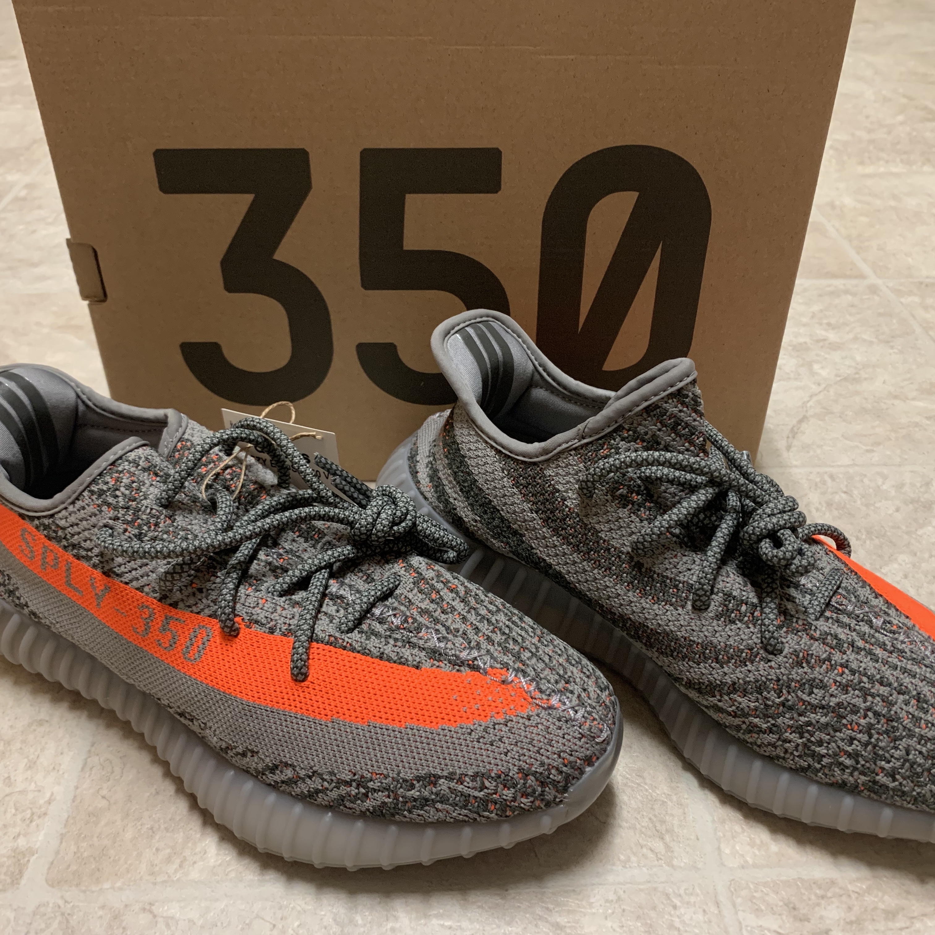 Adidas Yeezy Boost 350 V2 Beluga - Reflective 착용 스타일