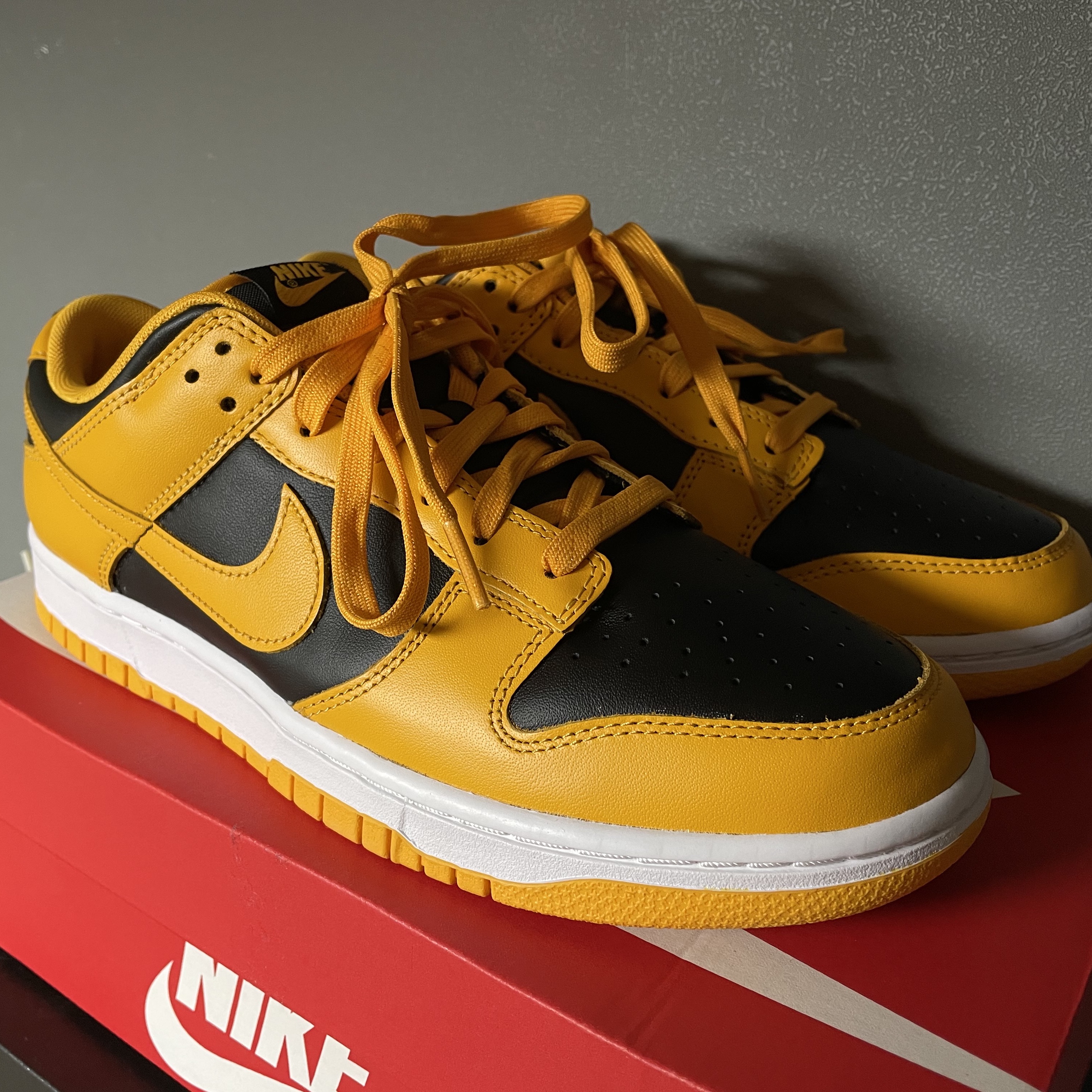 Nike Dunk Low Retro Championship Goldenrod 착용 스타일