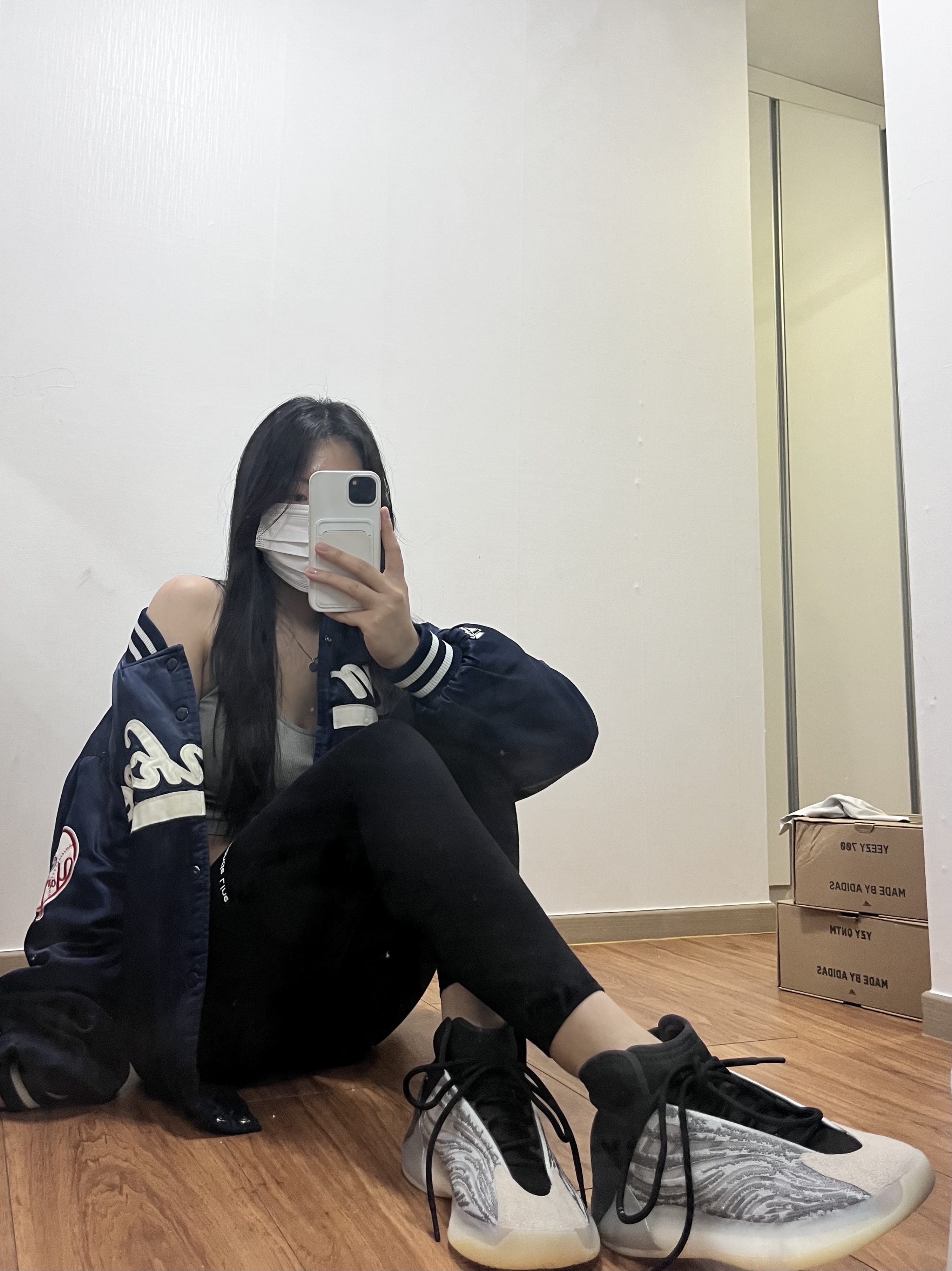 Adidas Yeezy QNTM Lifestyle 착용 스타일 - 1