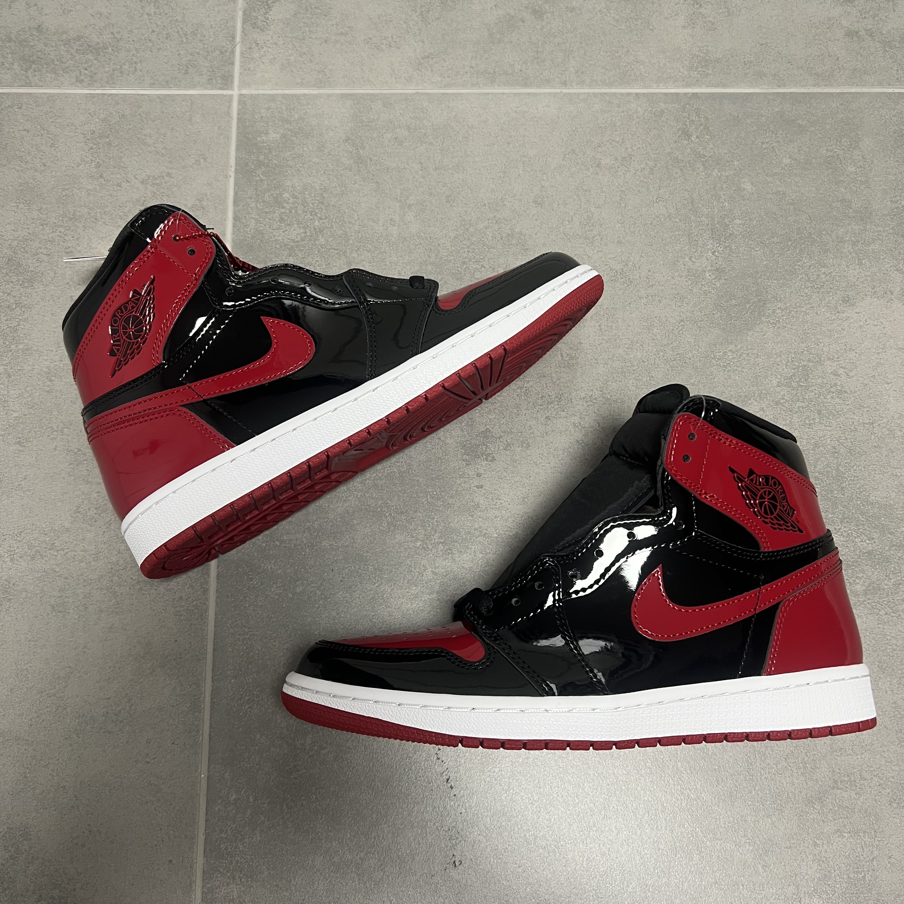 Jordan 1 Retro High OG Patent Bred 착용 스타일 - 2