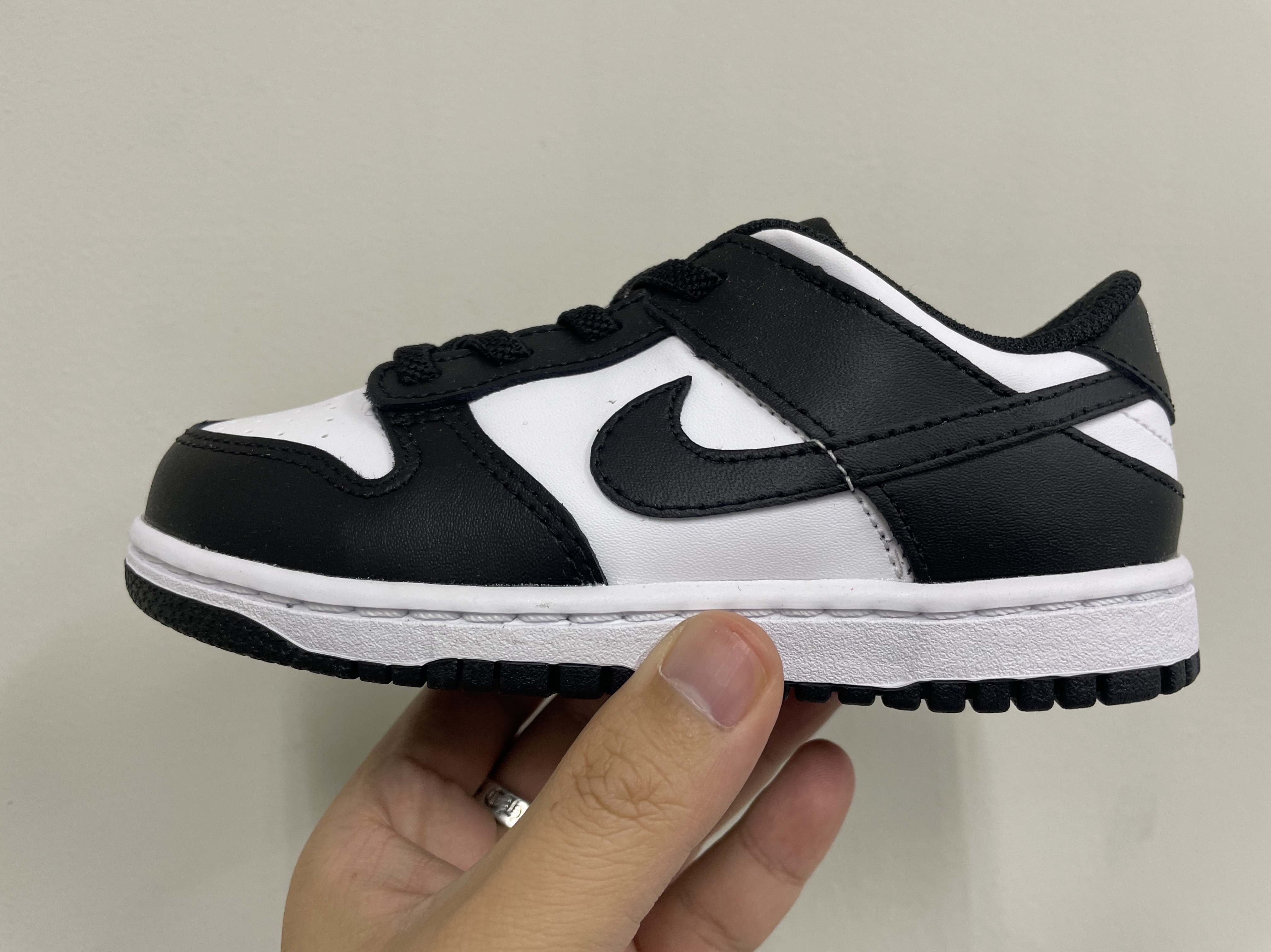 (TD) Nike Dunk Low Black 착용 스타일