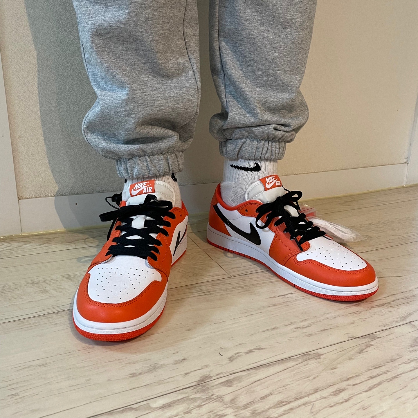 Jordan 1 Low OG Starfish, (W) Jordan 1 Low OG Starfish 착용 스타일
